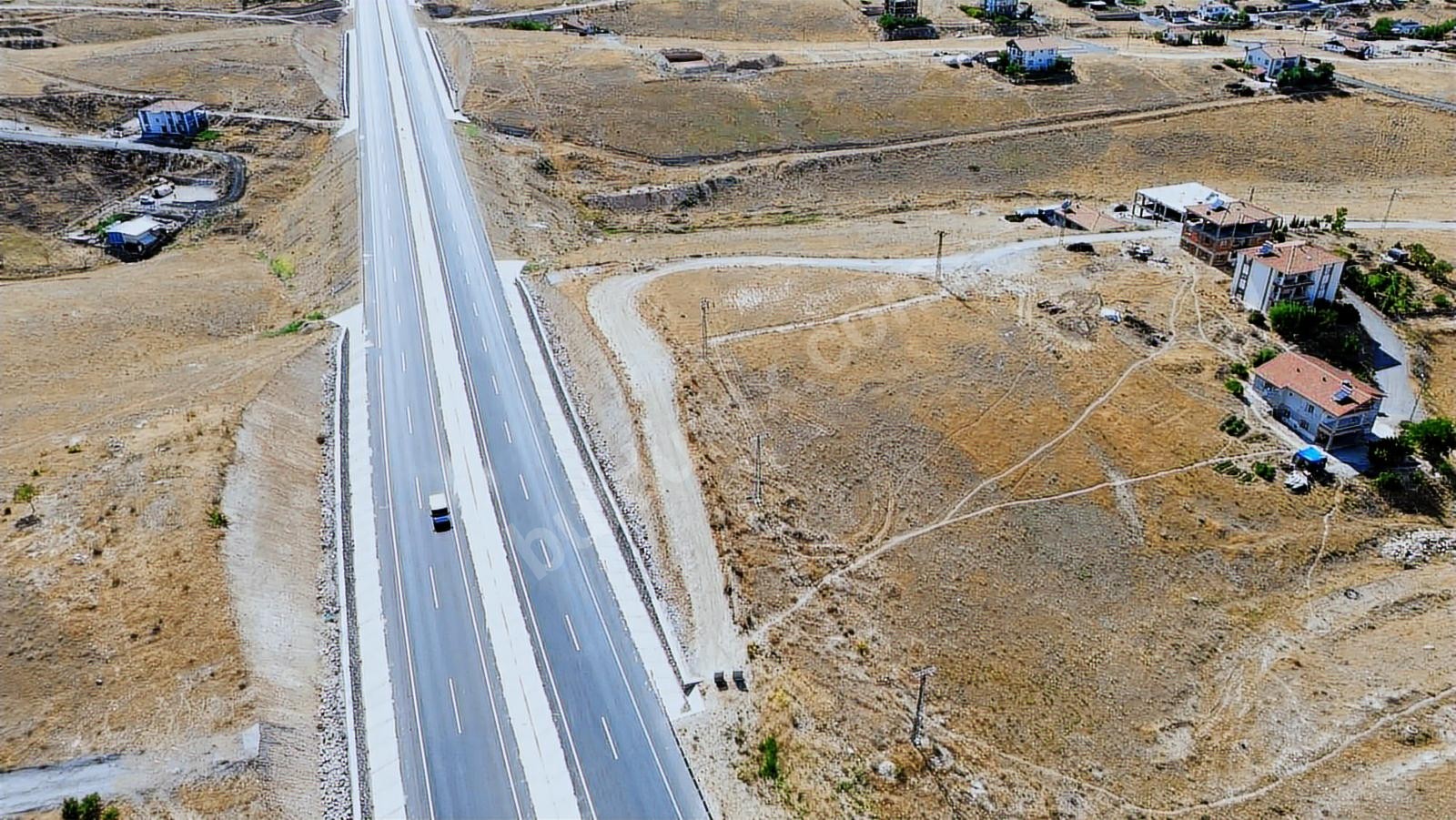 VİP LİNEDEN HATUNSUYUNDA KUZEYÇEVRE YOLUNA SIFIR KiRALIK ARSA - Fotoğraf 7