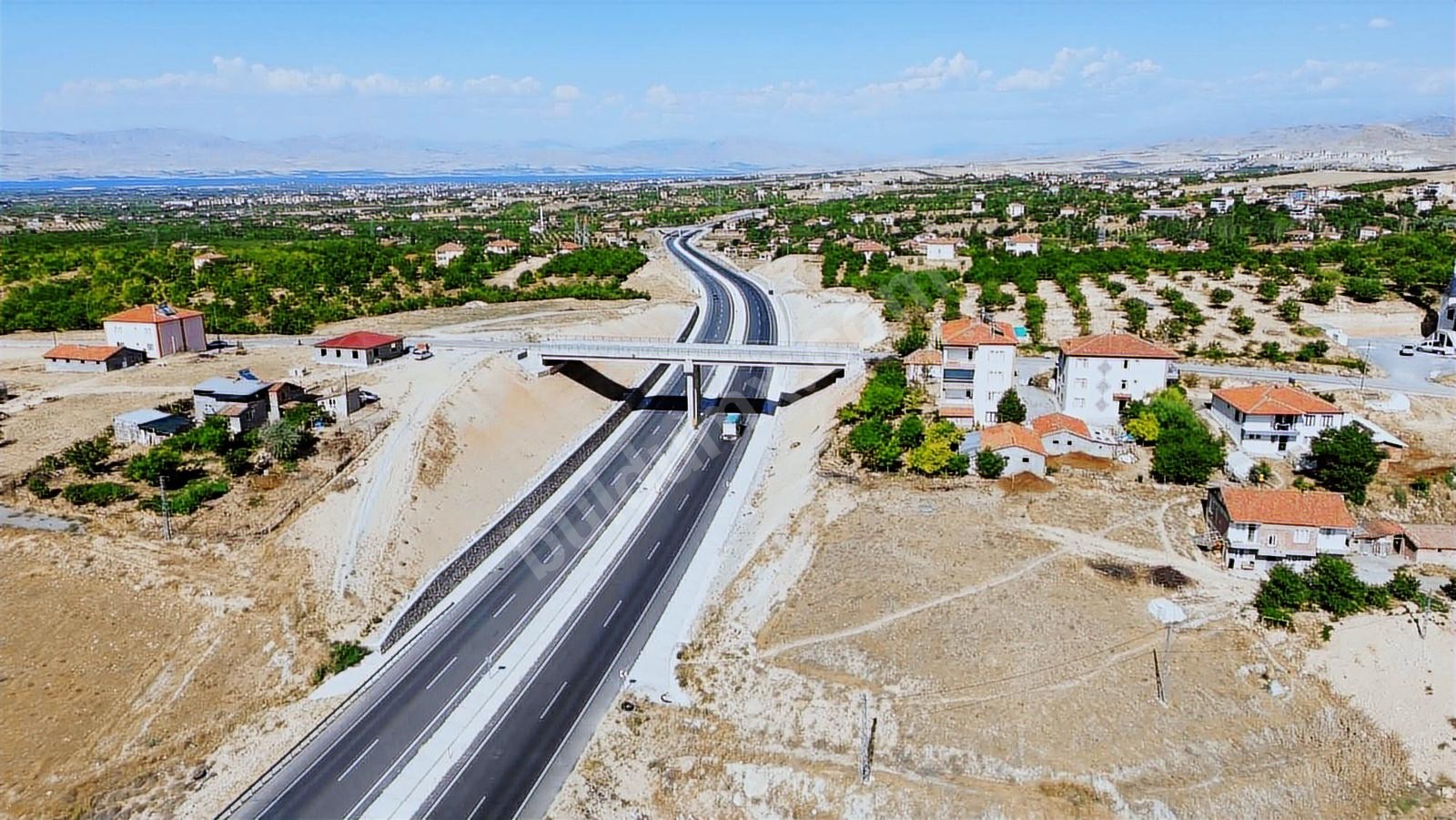 VİP LİNEDEN HATUNSUYUNDA KUZEYÇEVRE YOLUNA SIFIR KiRALIK ARSA - Fotoğraf 6
