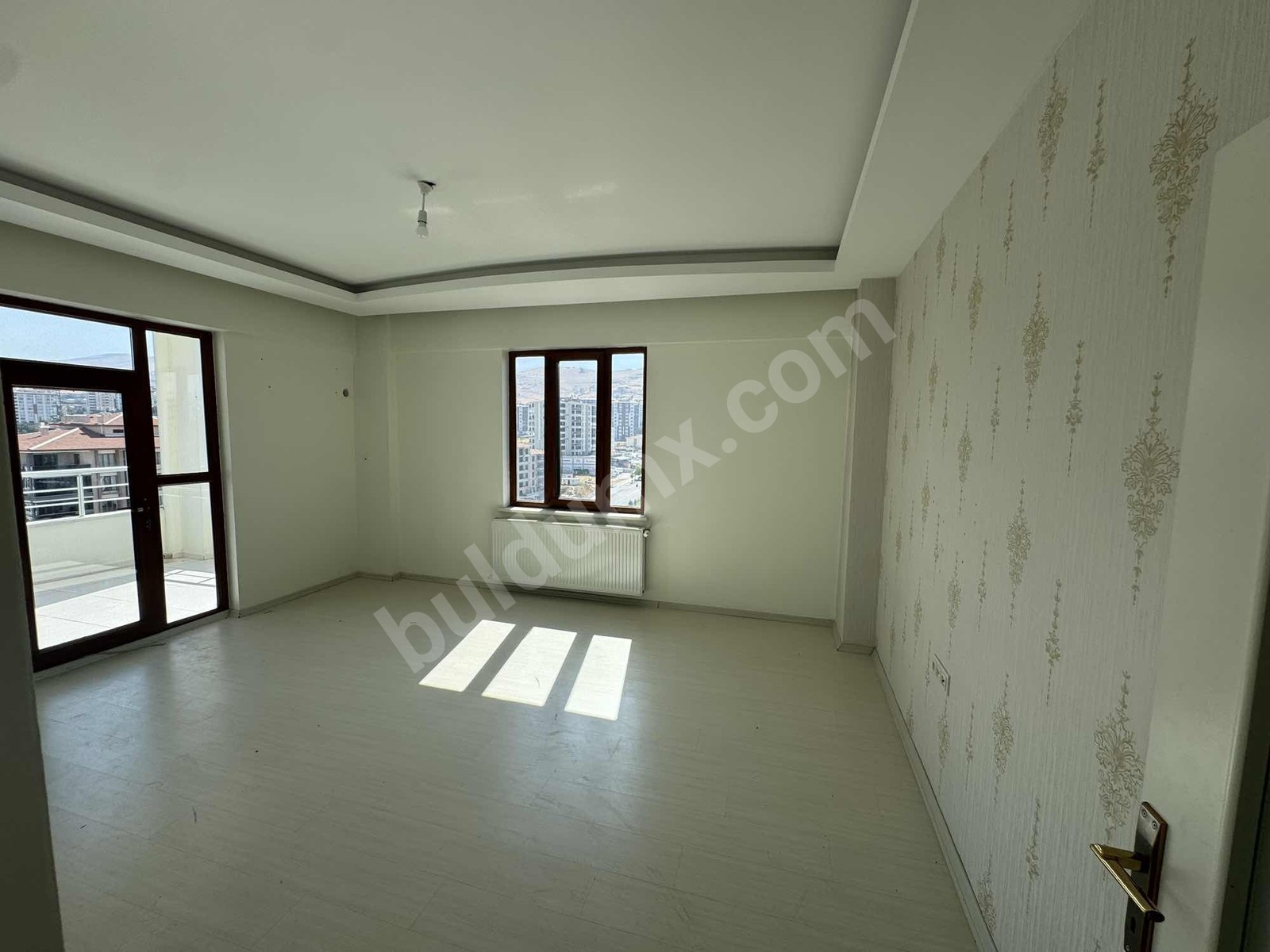 VİP LİNE GAYRİMENKUL DEN ALTIN KAYISI BULVARINDA 3+1 AZ HASARLI - Fotoğraf 2