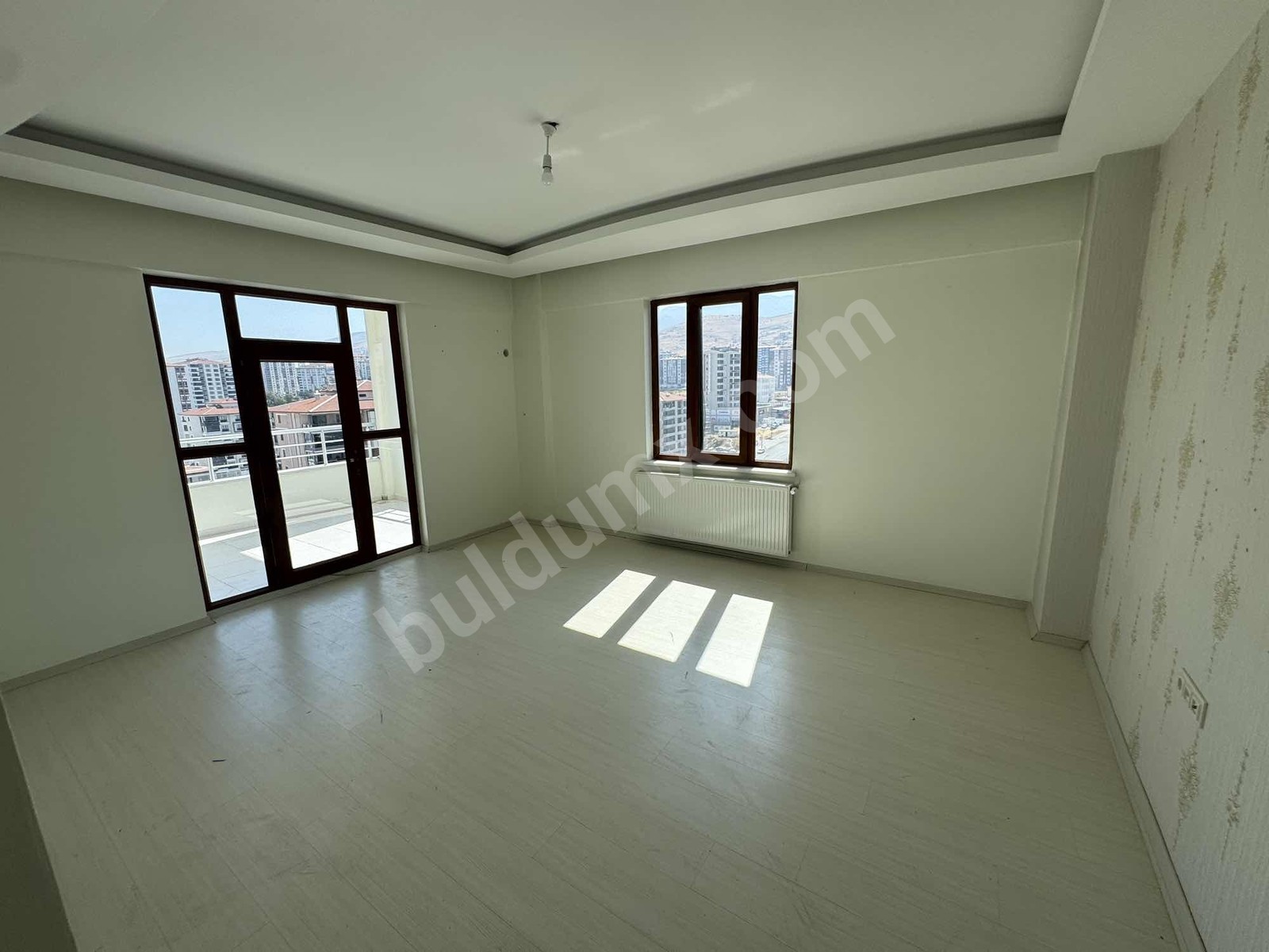 VİP LİNE GAYRİMENKUL DEN ALTIN KAYISI BULVARINDA 3+1 AZ HASARLI - Fotoğraf 5