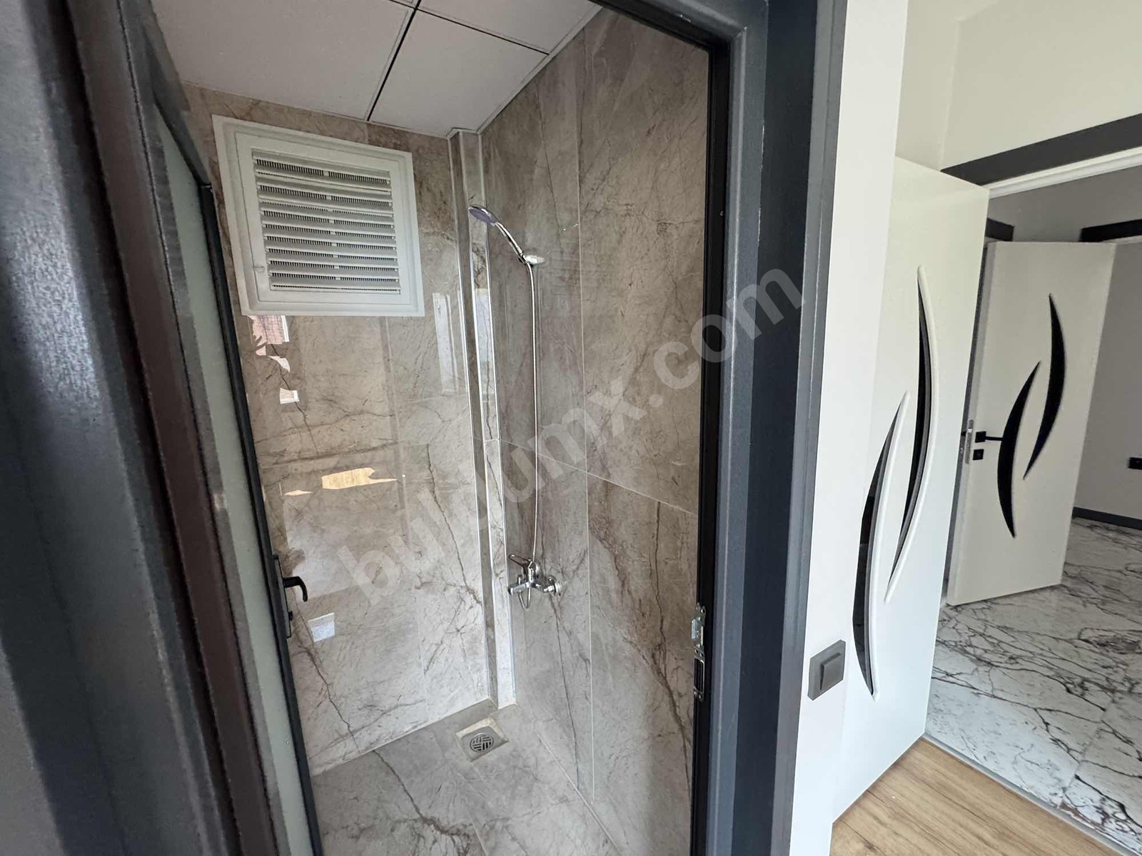 VİP LİNE GAYRİMENKULDEN 3 KATLI BAŞHARIKDA YAĞMUR SOKAKDA - Fotoğraf 9
