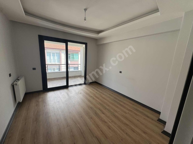 VİP LİNE GAYRİMENKULDEN 3 KATLI BAŞHARIKDA YAĞMUR SOKAKDA
