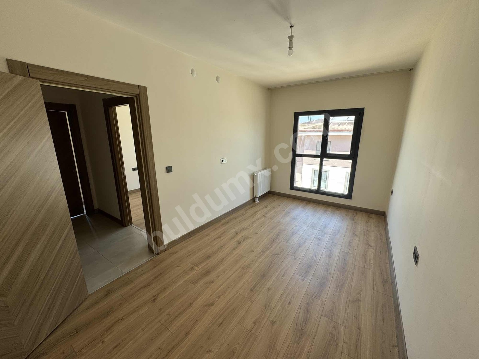 VİP LİNE GAYRİMENKUL DEN ESENLİK ÇİVARİ MASKİ ARKASI 3+1 kiralık - Fotoğraf 1
