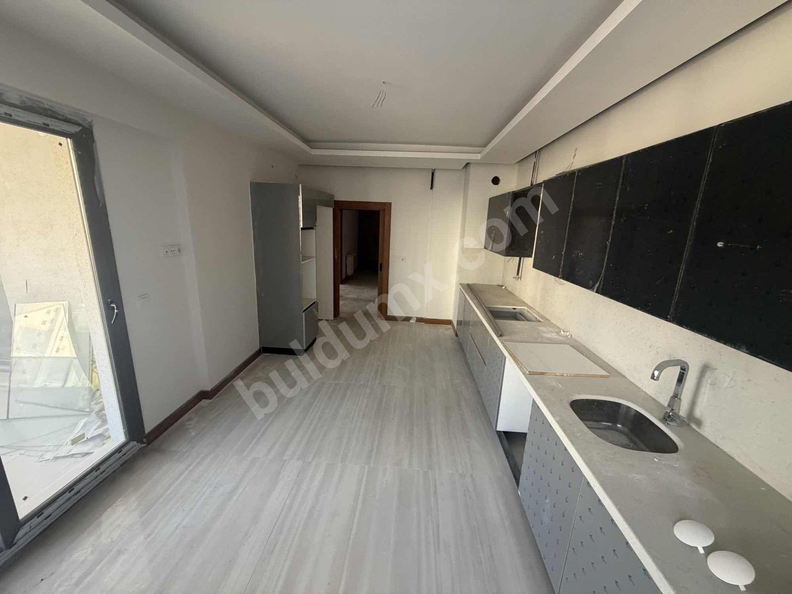 VİP LİNEDEN ÇİLESİZDE 4+1 MEGALÜX ARAKAT DAİRE - Fotoğraf 12