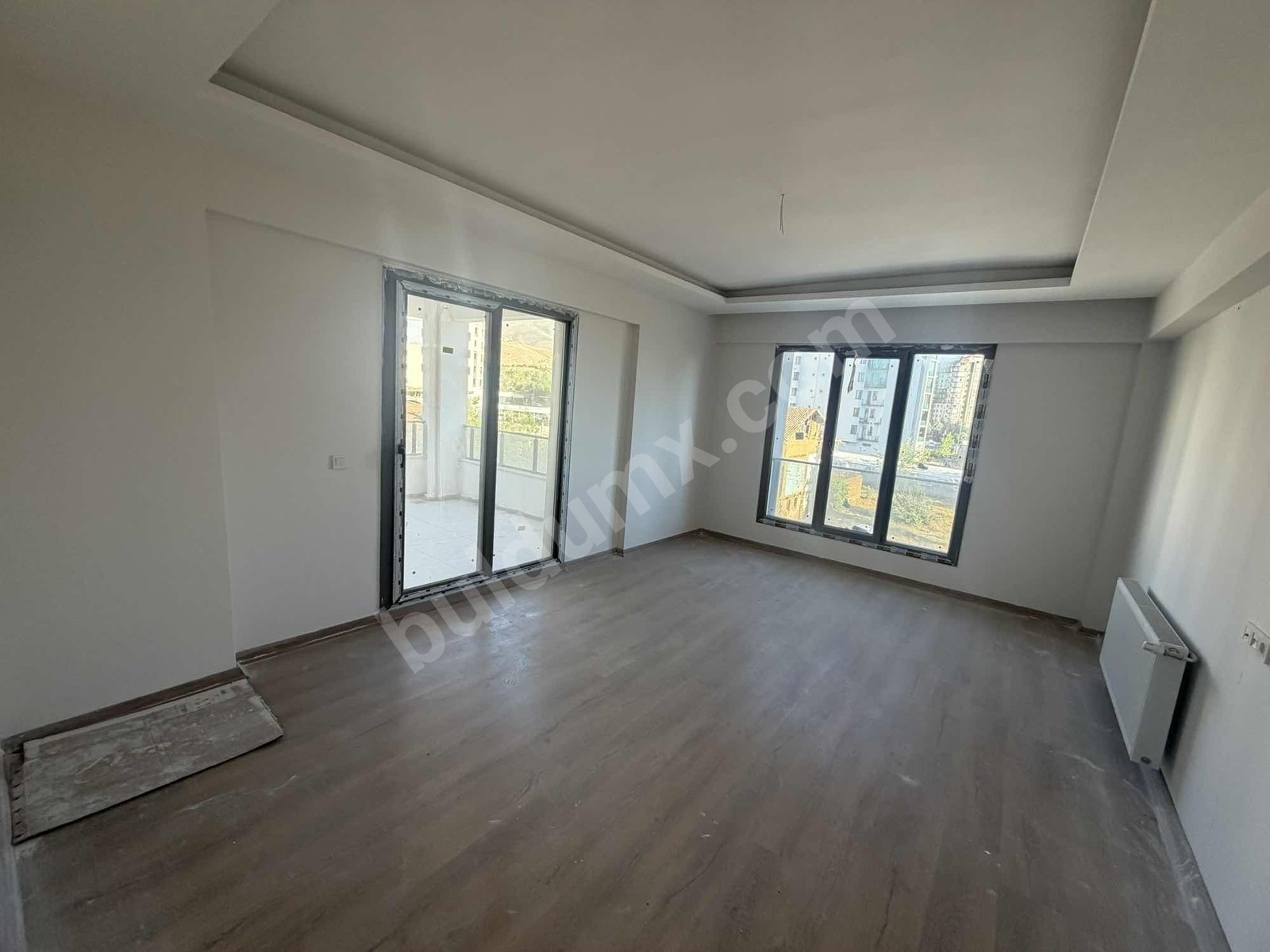 VİP LİNEDEN ÇİLESİZDE 4+1 MEGALÜX ARAKAT DAİRE - Fotoğraf 3