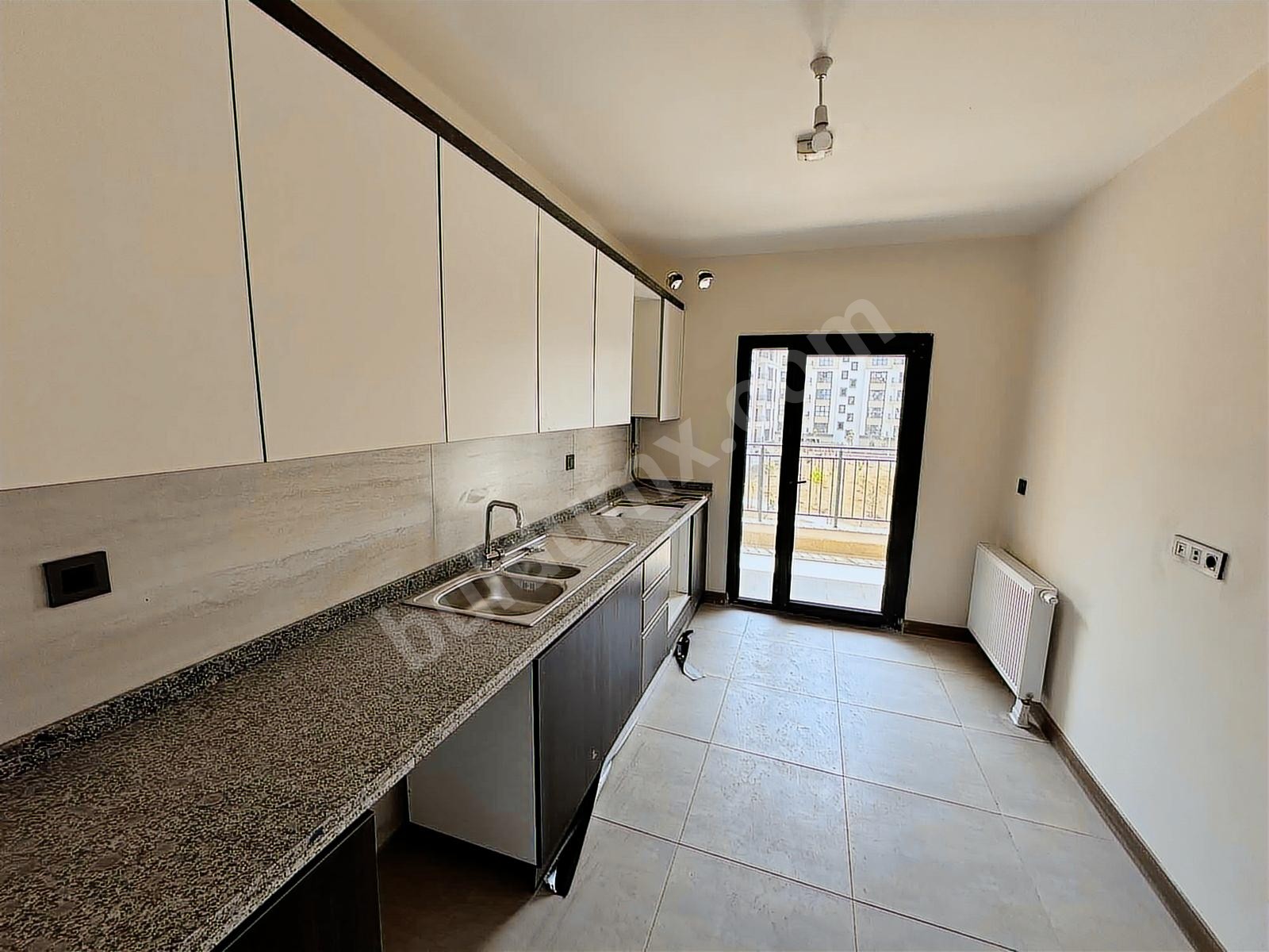 VİP LİNE'DEN İKİZCE TOKİ ANAYOL ÜSTÜ KİRALIK DAİRE 3+1 - Fotoğraf 4
