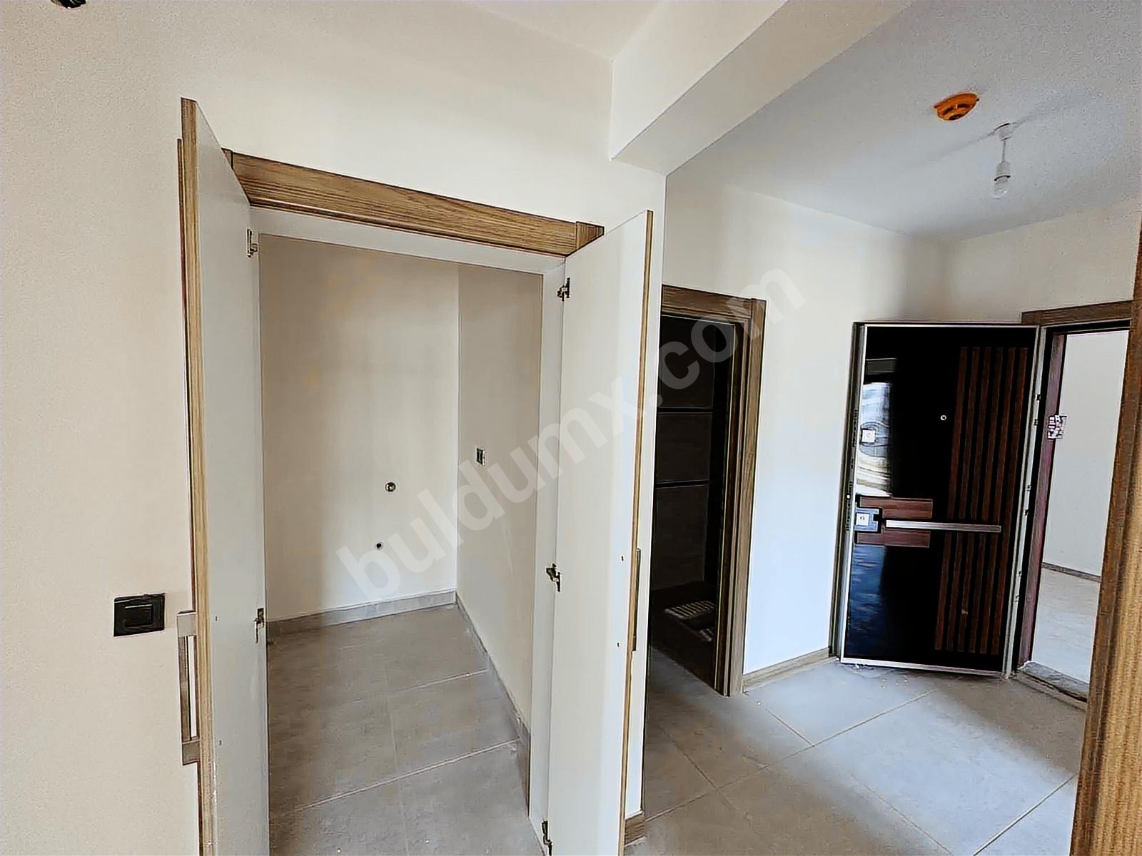 VİP LİNE'DEN İKİZCE TOKİ ANAYOL ÜSTÜ KİRALIK DAİRE 3+1 - Fotoğraf 2