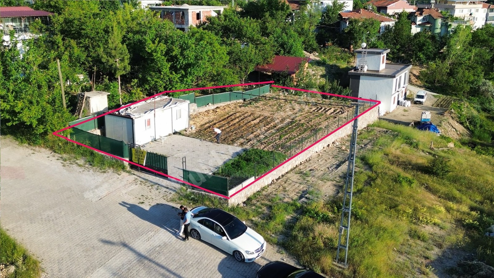 VİP LİNE GAYRİMENKULDEN ADIYAMAN YOL ÜZERİ 4 KATA İMARLI 500 M2 - Fotoğraf 2