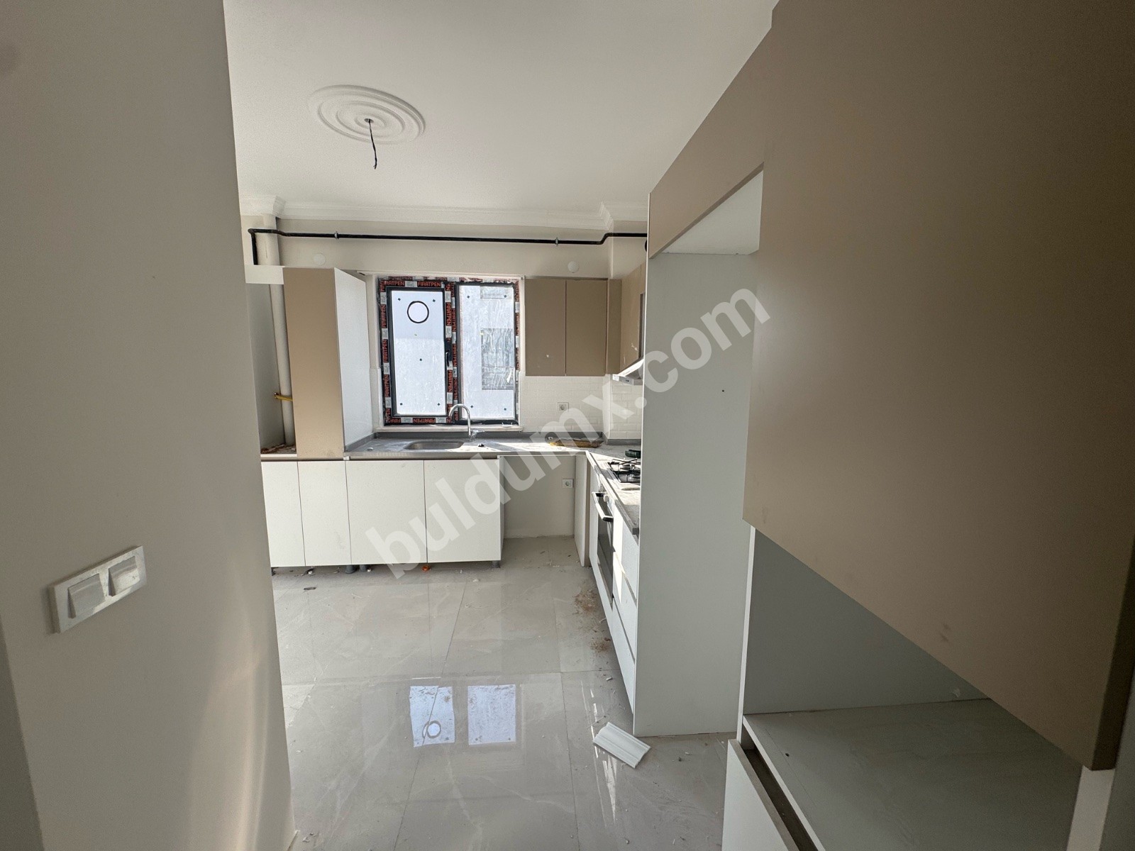 VİP LİNE GAYRİMENKULDEN SIFIR 3+1 FAHRİ KAYAKANDA - Fotoğraf 12