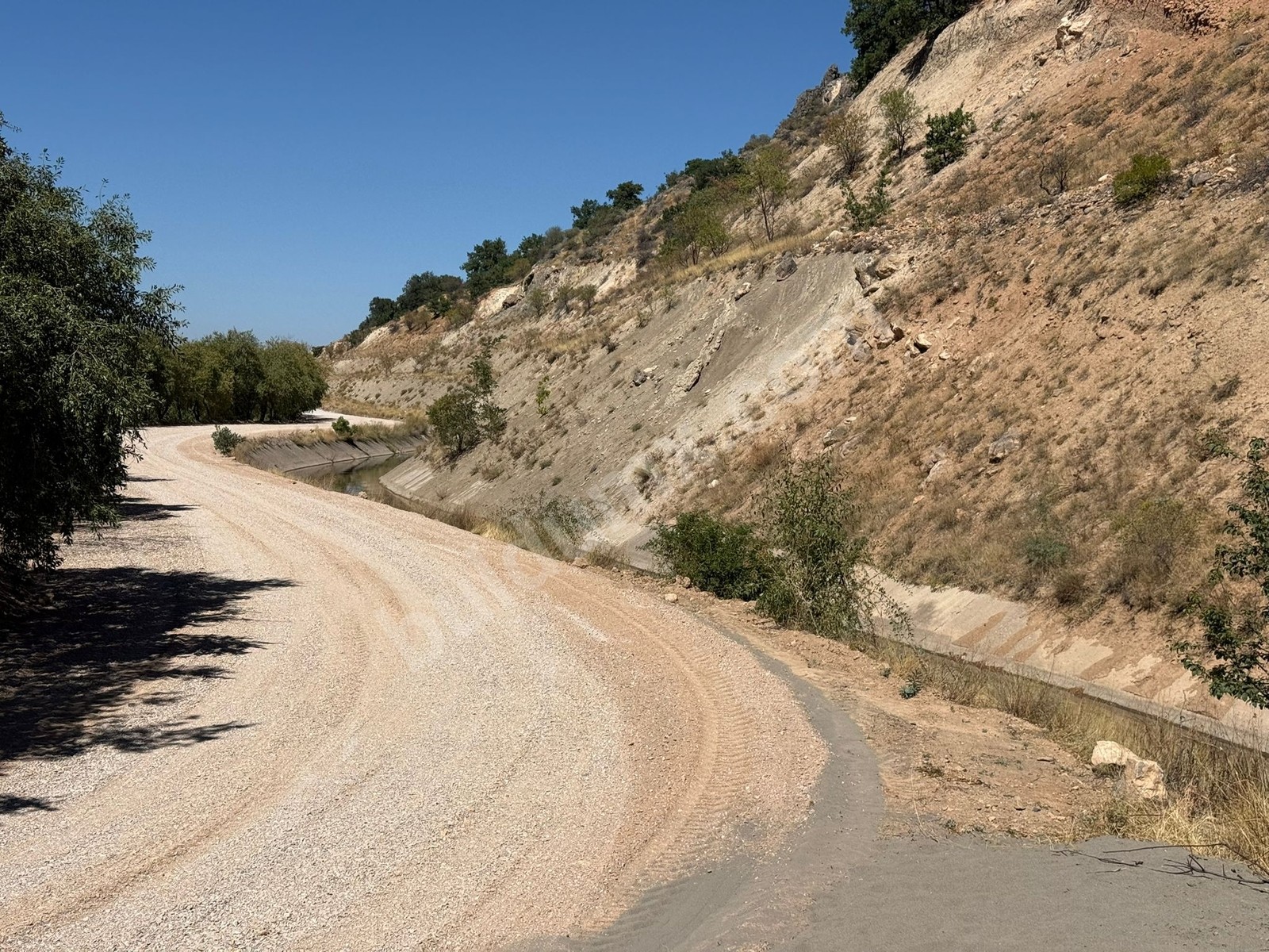 Hıroğlunda Satılık 3.5 Dönüm Arsa - Fotoğraf 2