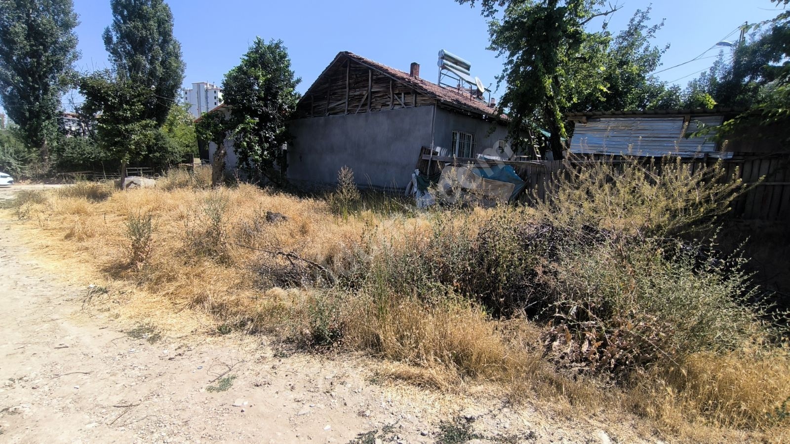 Tecde Yüz akı Bostanbaşı Ara Bölgede Satılık 272 M2 Arsa - Fotoğraf 7