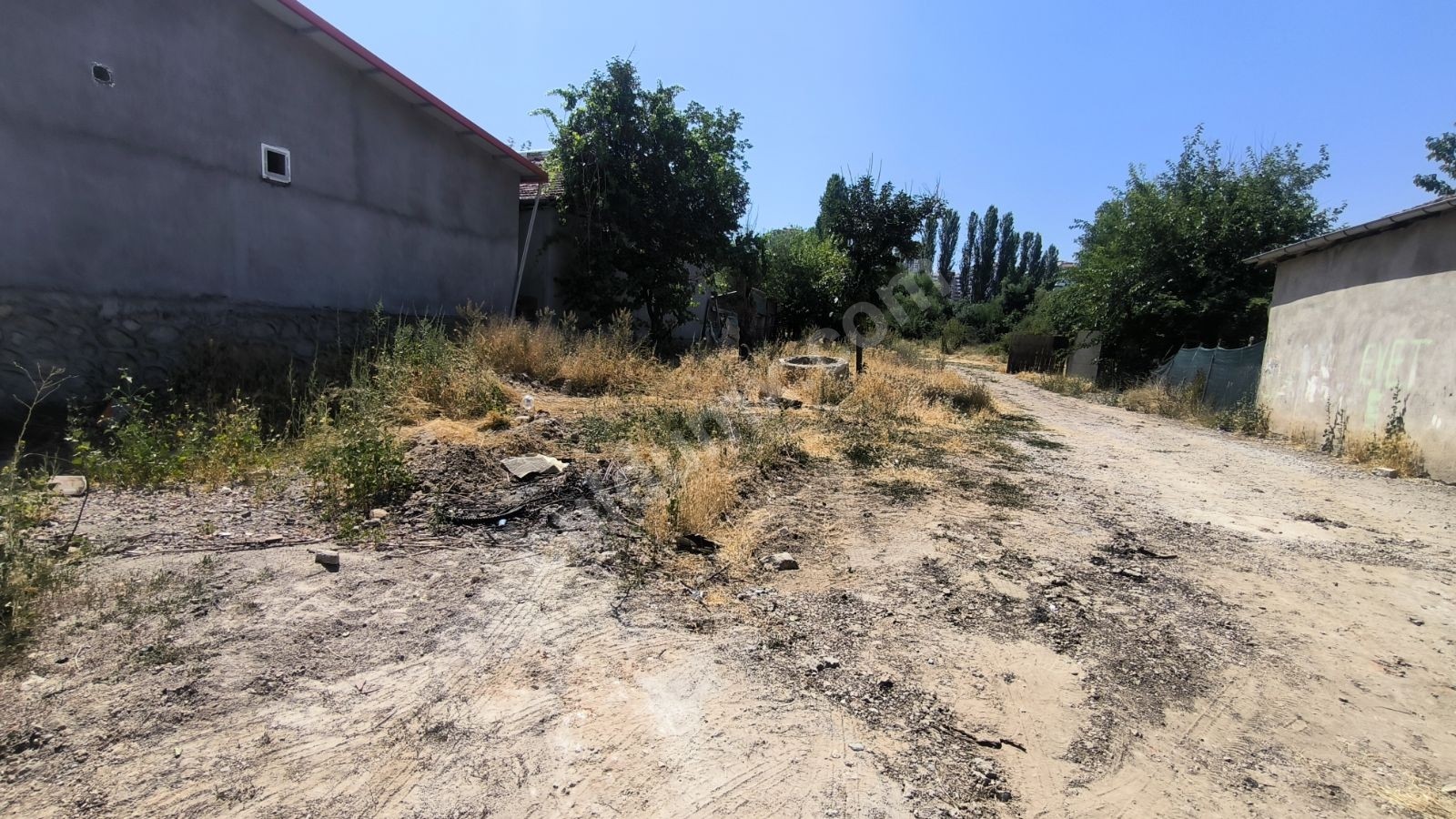 Tecde Yüz akı Bostanbaşı Ara Bölgede Satılık 272 M2 Arsa - Fotoğraf 2
