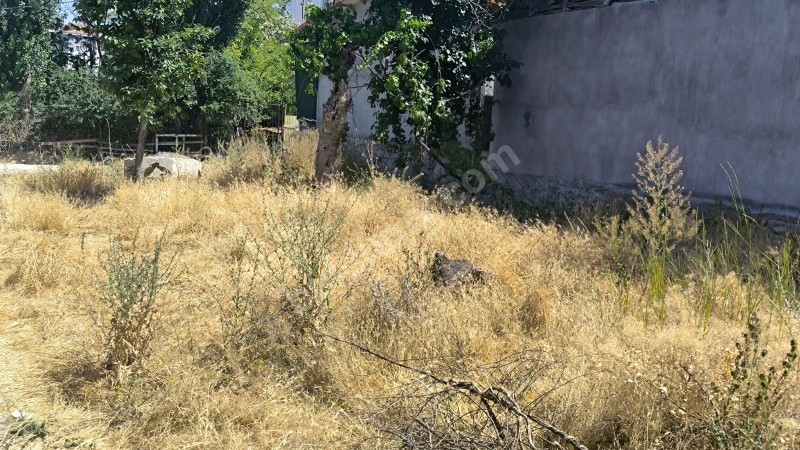 Tecde Yüz akı Bostanbaşı Ara Bölgede Satılık 272 M2 Arsa