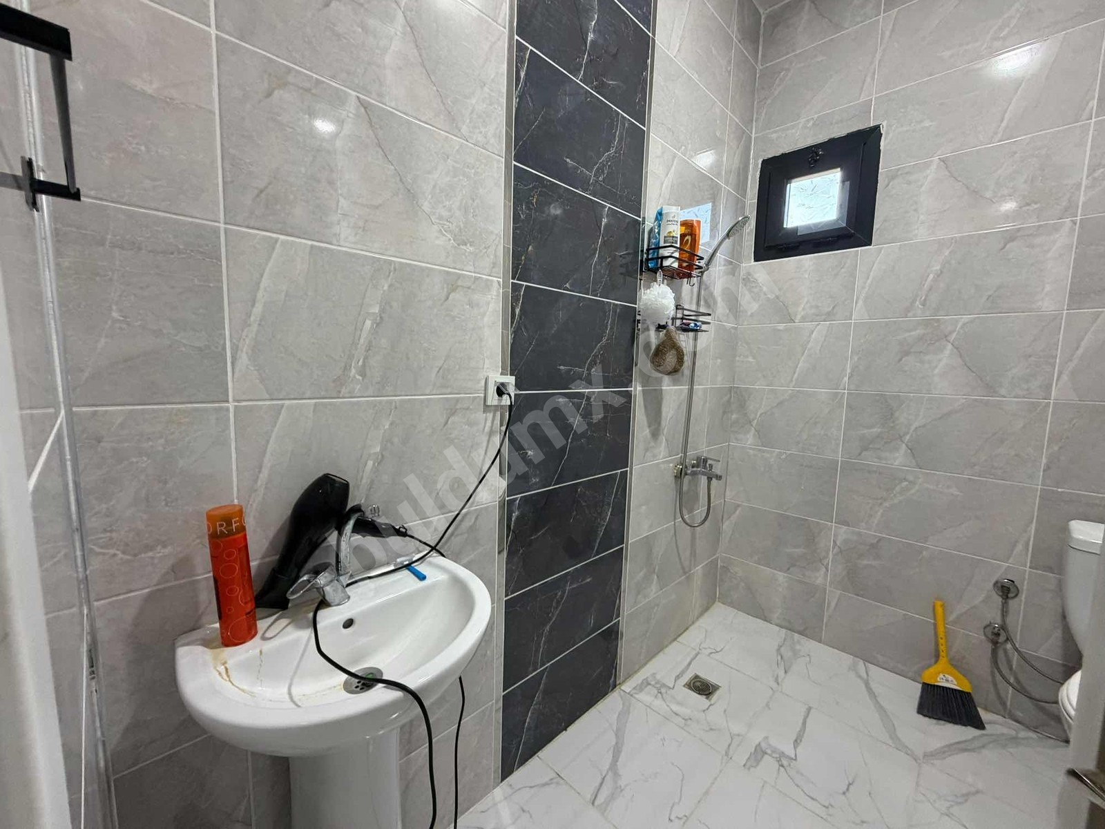 ACİLL !!! HAVAALANI'NIN KARŞISINDA SATILIK MÜSTAKİL EV - Fotoğraf 4