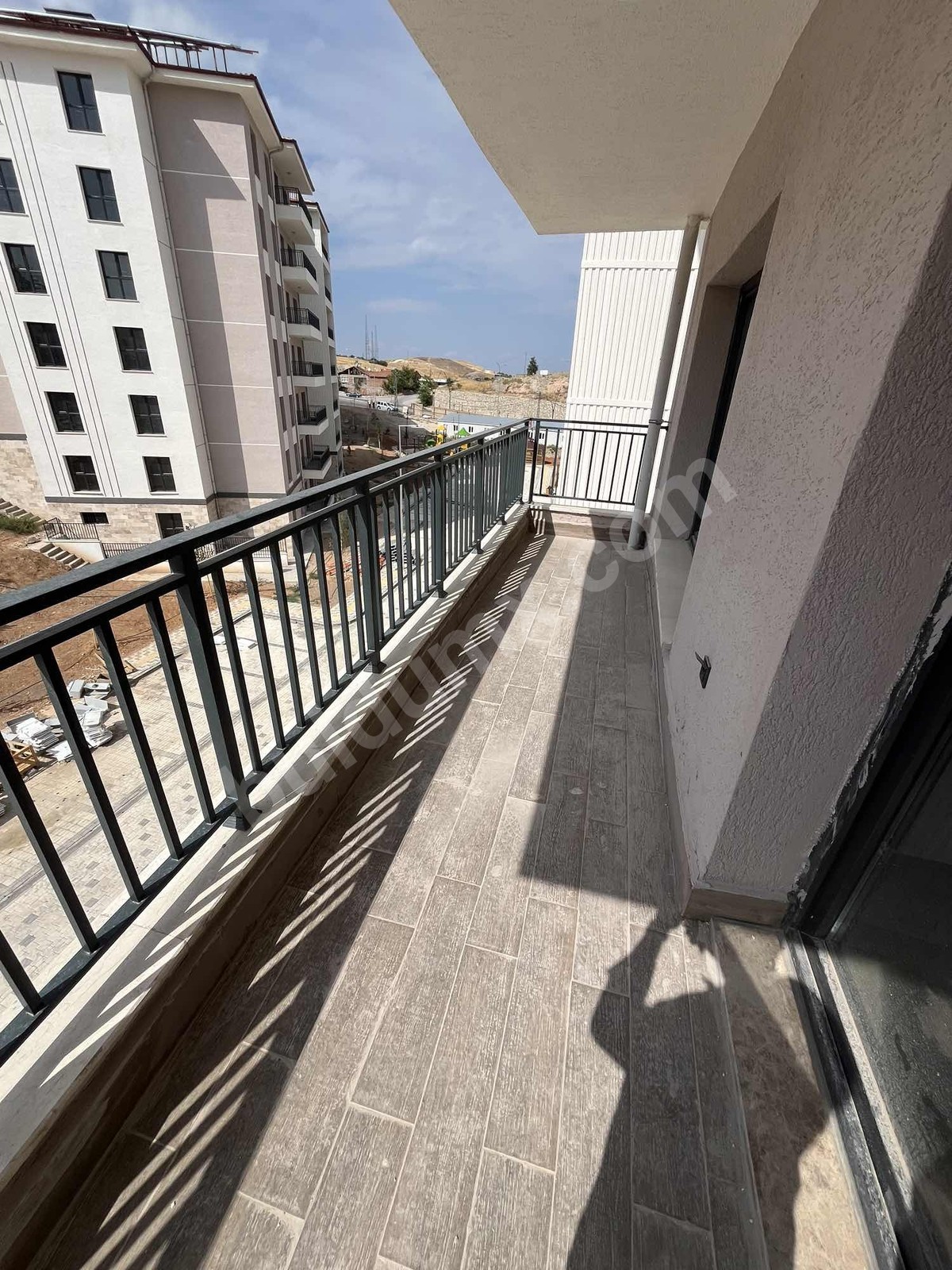 VADİ MALDİA'DAN TAŞTEPE TOKİLERDE 3+1 KİRALIK ARAKAT DAİRE - Fotoğraf 6