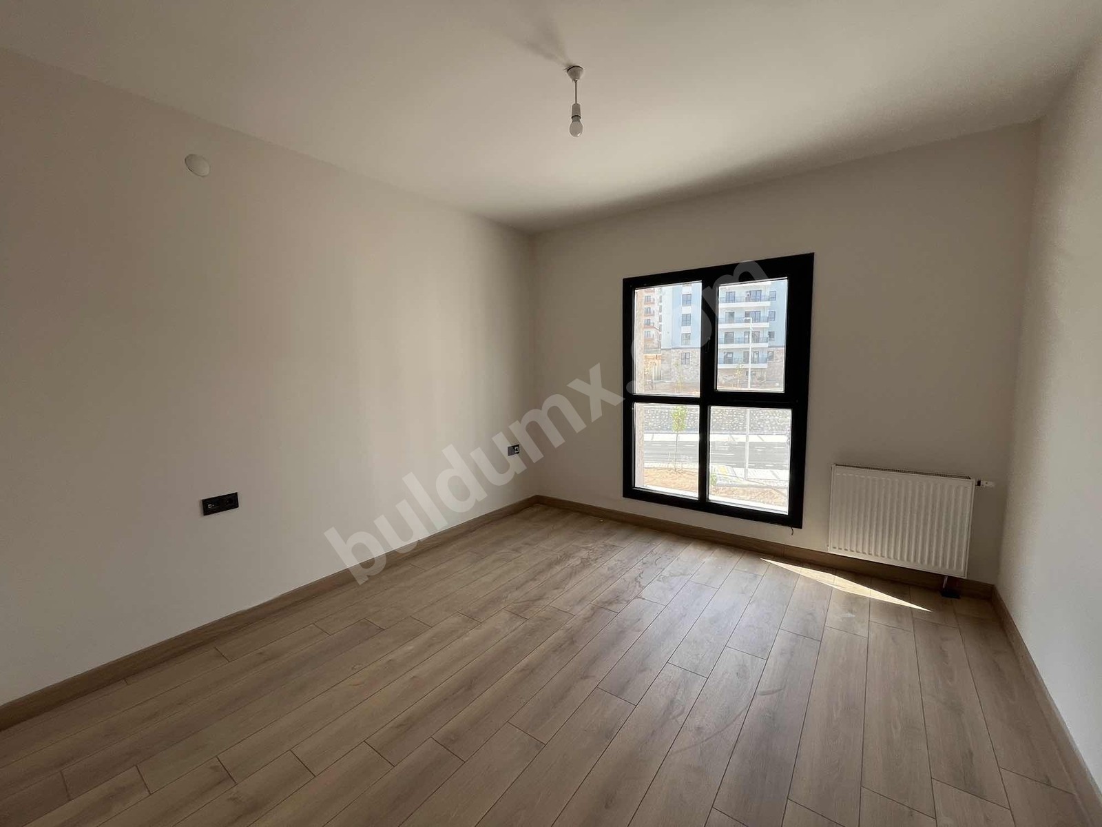 VADİ MALDİA'DAN TAŞTEPE TOKİLERDE 3+1 KİRALIK ARAKAT DAİRE - Fotoğraf 8