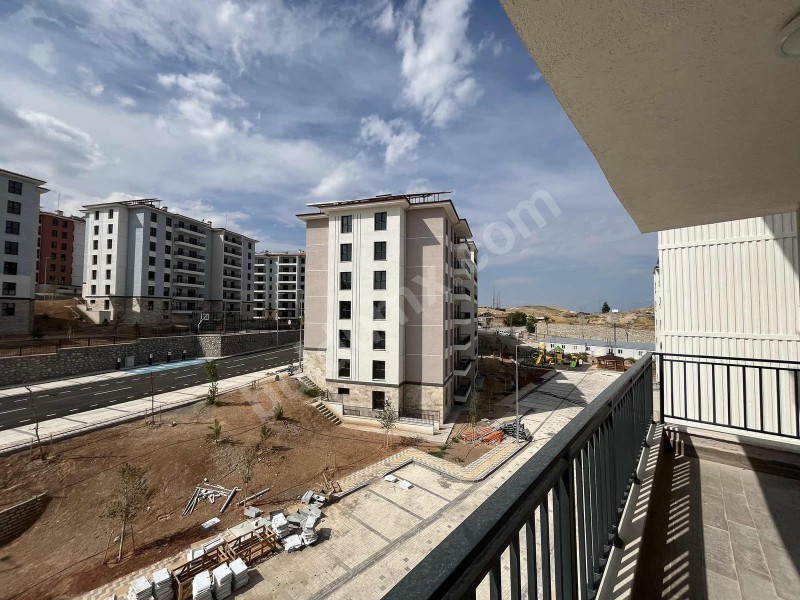 VADİ MALDİA'DAN TAŞTEPE TOKİLERDE 3+1 KİRALIK ARAKAT DAİRE