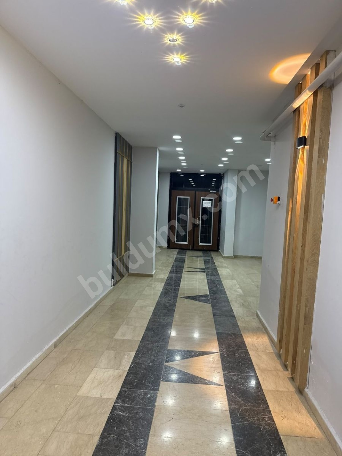 SATILIK 165 M2 NET TECDE ANA CADDE ÜZERİ 3. ARA KAT - Fotoğraf 7