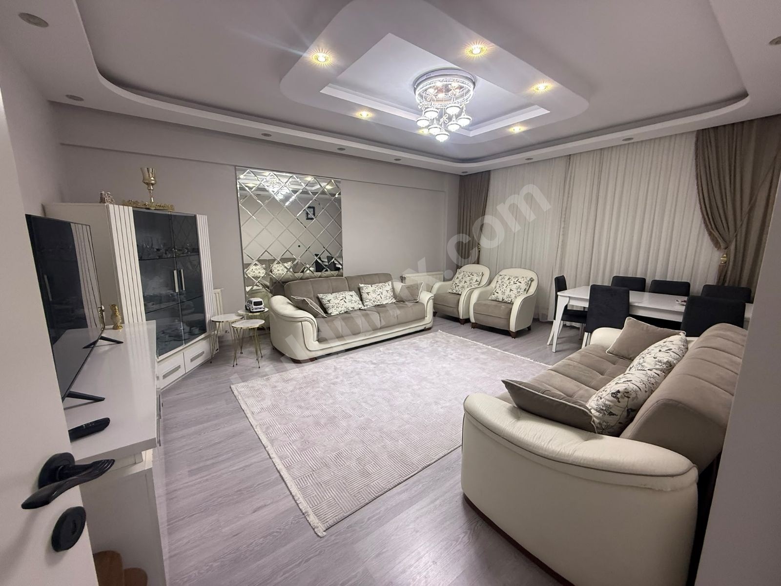 SATILIK 165 M2 NET TECDE ANA CADDE ÜZERİ 3. ARA KAT - Fotoğraf 1