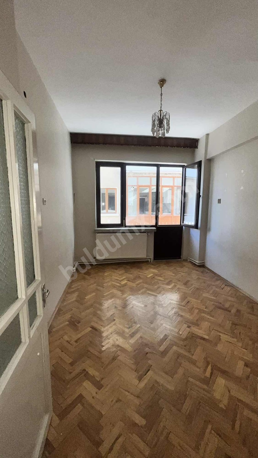 VADİ MALDİADAN KANALBOYUNDA MADO ÜSTÜ 3+1 KİRALIK DAİRE - Fotoğraf 11