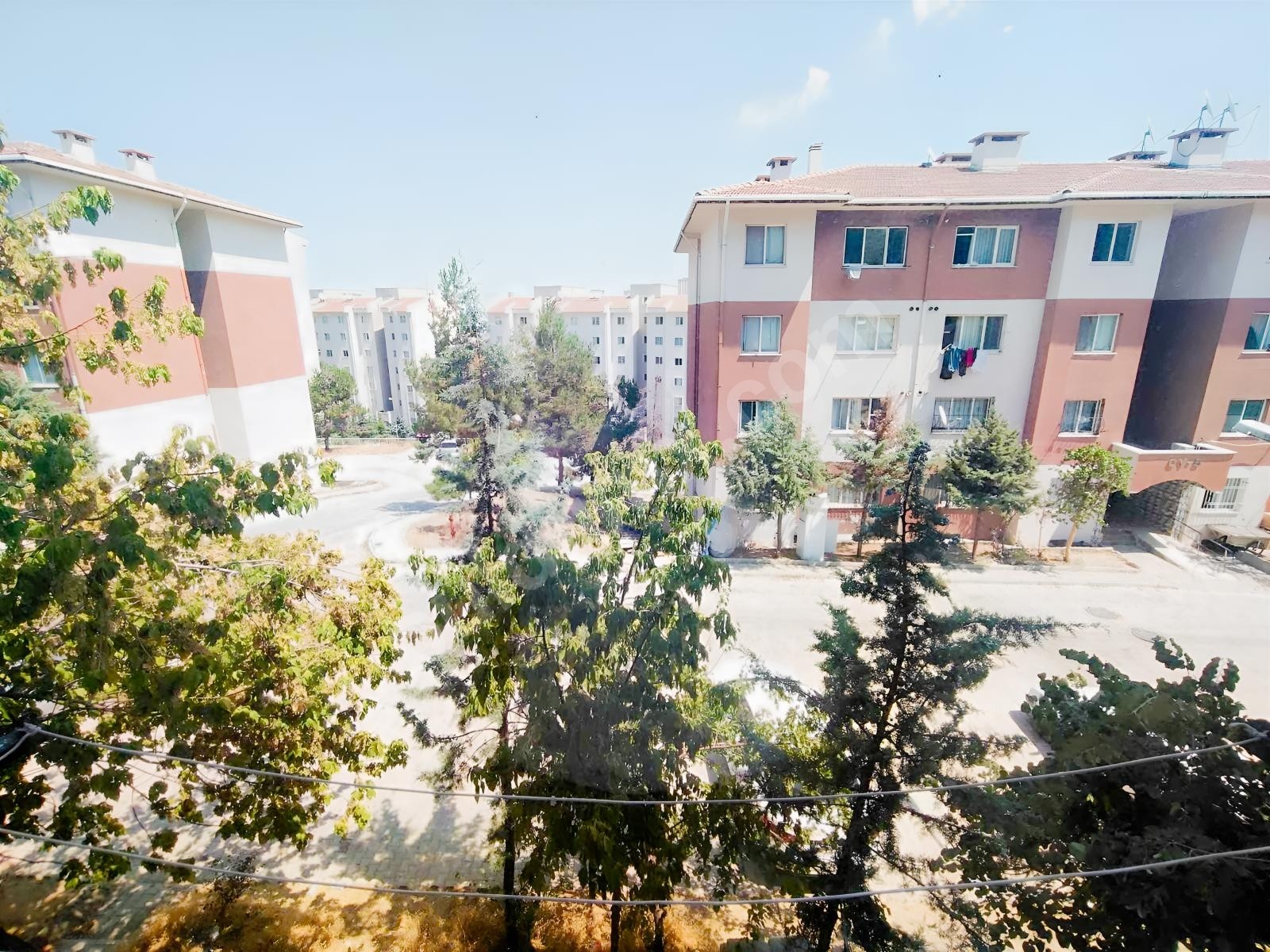 VADİ MALDİA'DAN BAŞHARIK TOKİLERDE SATILIK 1+1 DAİRE - Fotoğraf 3