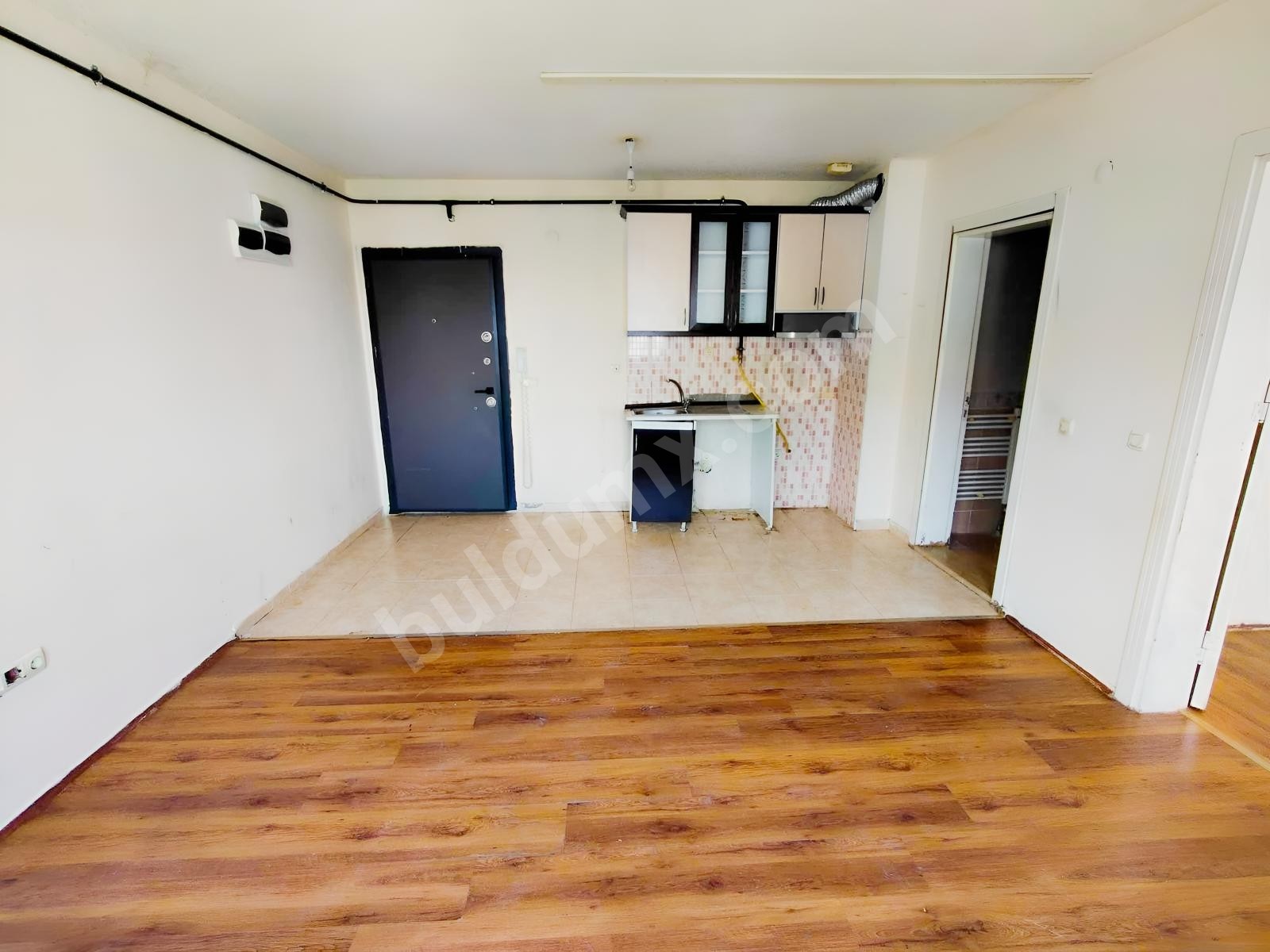 VADİ MALDİA'DAN BAŞHARIK TOKİLERDE SATILIK 1+1 DAİRE - Fotoğraf 5