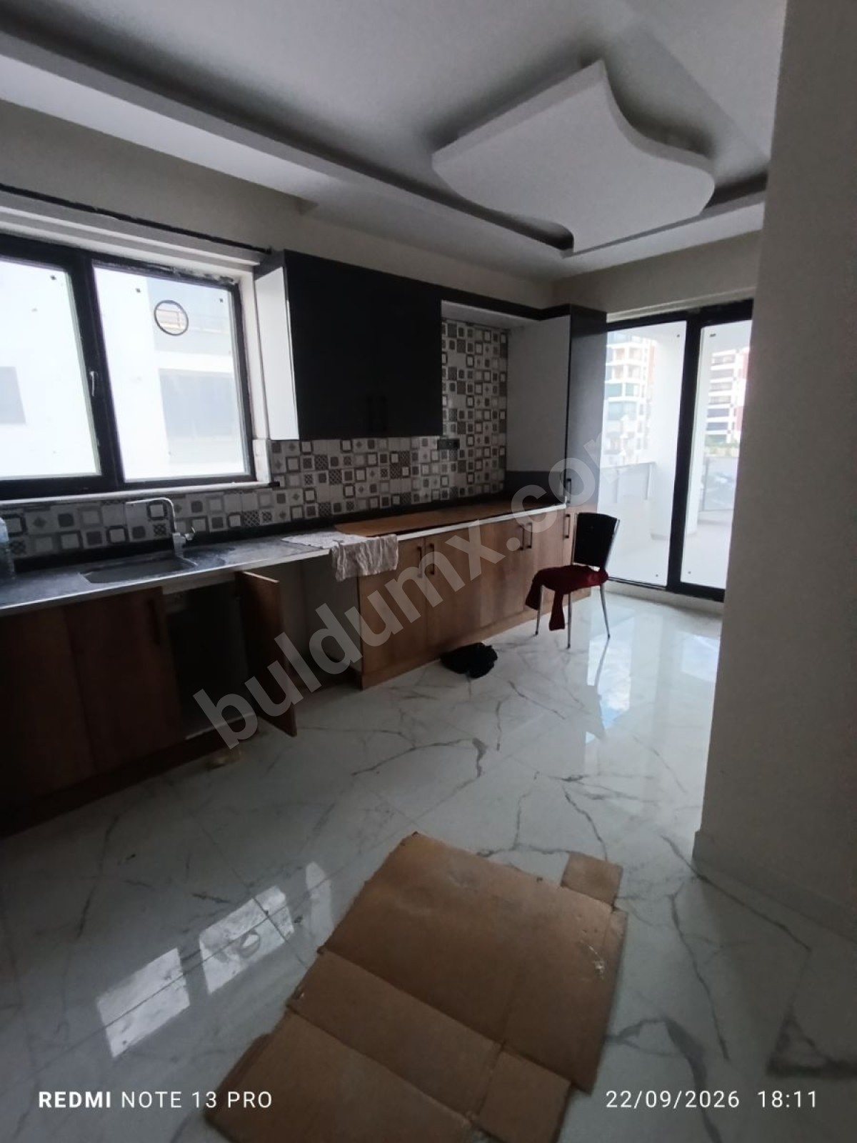 TECDE KARAKOLU'NUN HEMEN YAKININDA ARA KAT KİRALIK 3+1 DAİRE ! - Fotoğraf 2