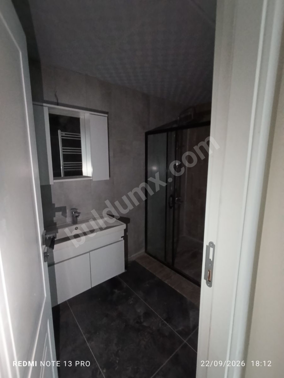 TECDE KARAKOLU'NUN HEMEN YAKININDA ARA KAT KİRALIK 3+1 DAİRE ! - Fotoğraf 6