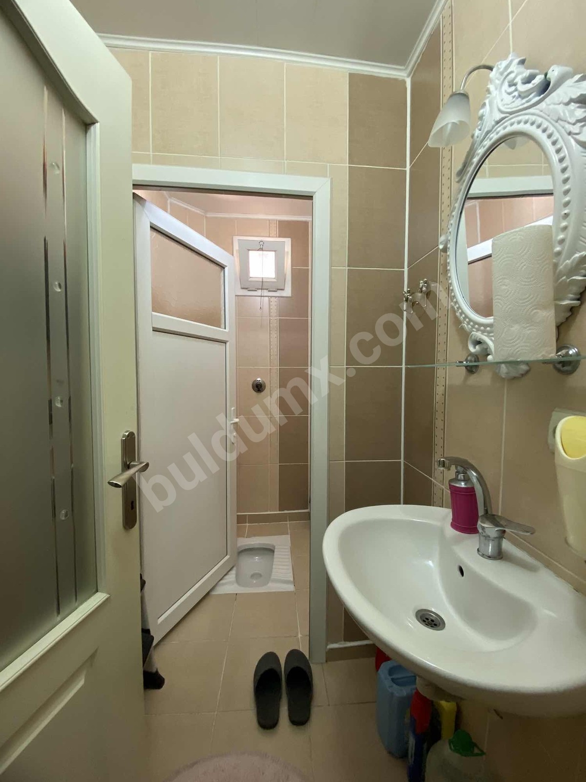 VADİ MALDİA'dan ÇARŞI MERKEZDE 3+1 UYGUN FİYATLI DAİRE - Fotoğraf 2