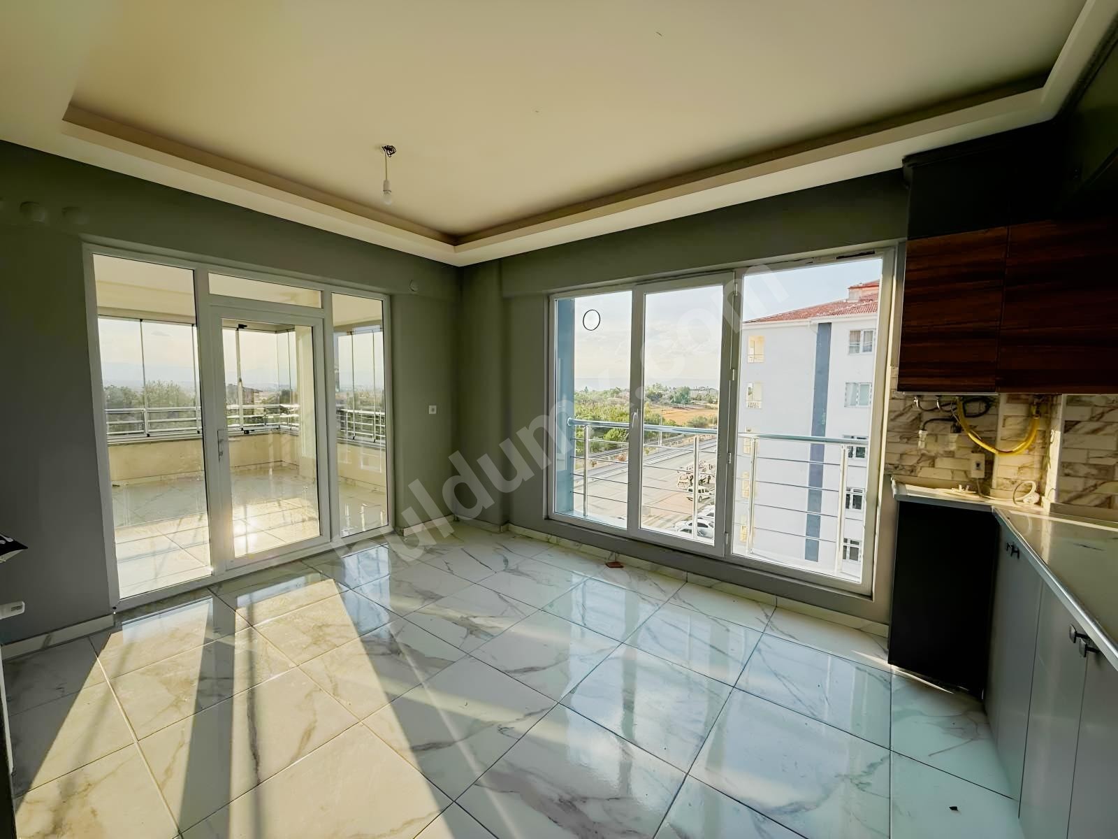 VADİ MALDİA'DAN YEŞİLTEPE MAHALLESİNDE SATILIK 3+1 FIRSAT DAİRE - Fotoğraf 2