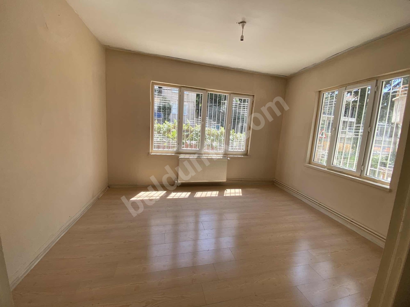 VADİ MALDİA'dan Hasanvarol 'da merkezi konumda kiralık daire - Fotoğraf 3