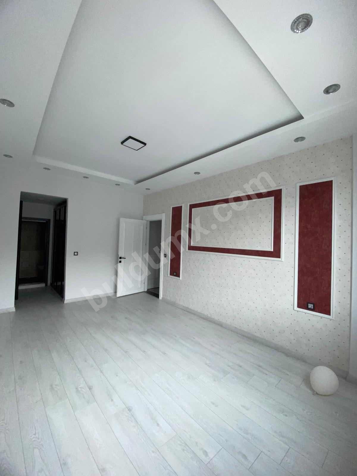VADİ MALDİA DAN KARAKAVAK MEVA SİTESİNDE SATILIK LÜKS 4+1 DAİRE - Fotoğraf 2