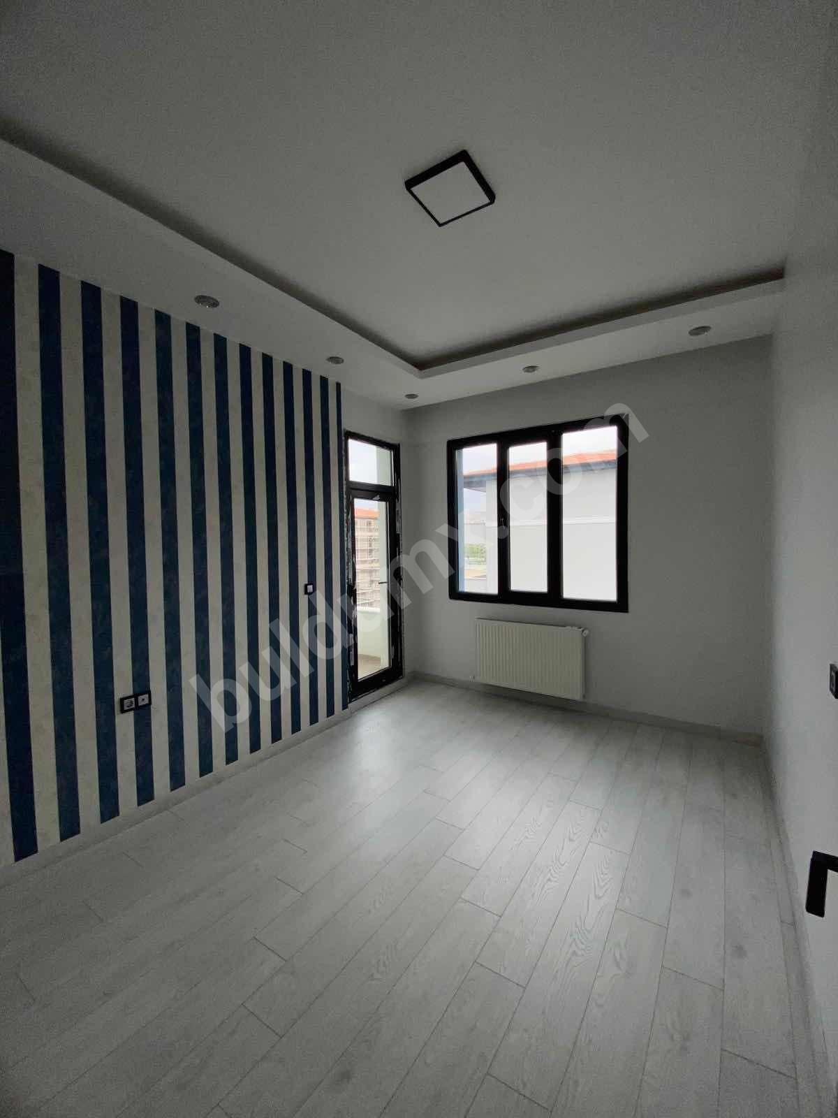 VADİ MALDİA DAN KARAKAVAK MEVA SİTESİNDE SATILIK LÜKS 4+1 DAİRE - Fotoğraf 4