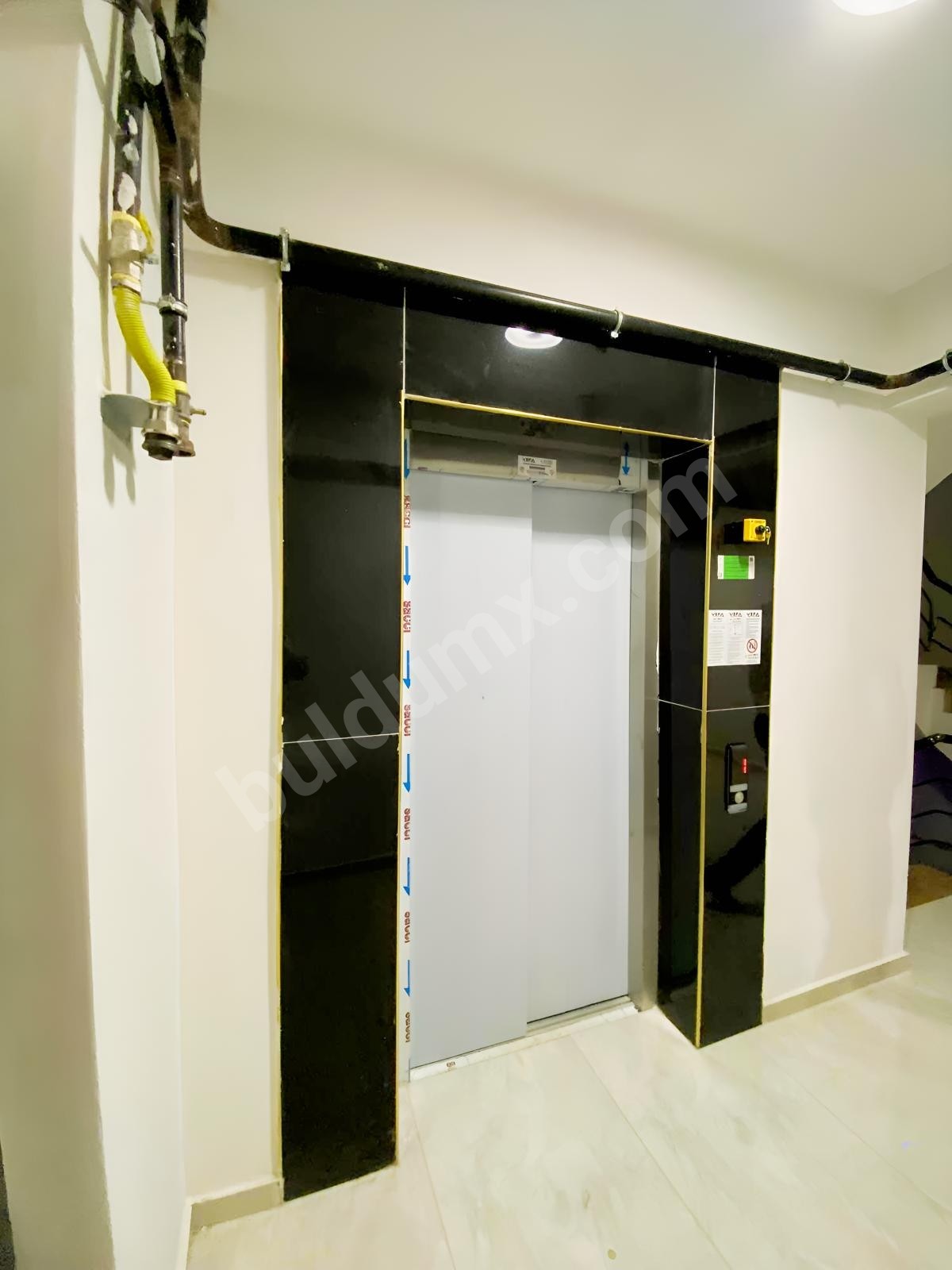 VADİ MALDİADAN OTURUMA HAZIR ZEMİN KAT SATILIK 2+1 - Fotoğraf 12