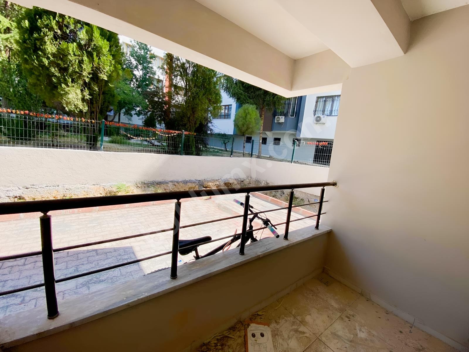 VADİ MALDİADAN OTURUMA HAZIR ZEMİN KAT SATILIK 2+1 - Fotoğraf 11
