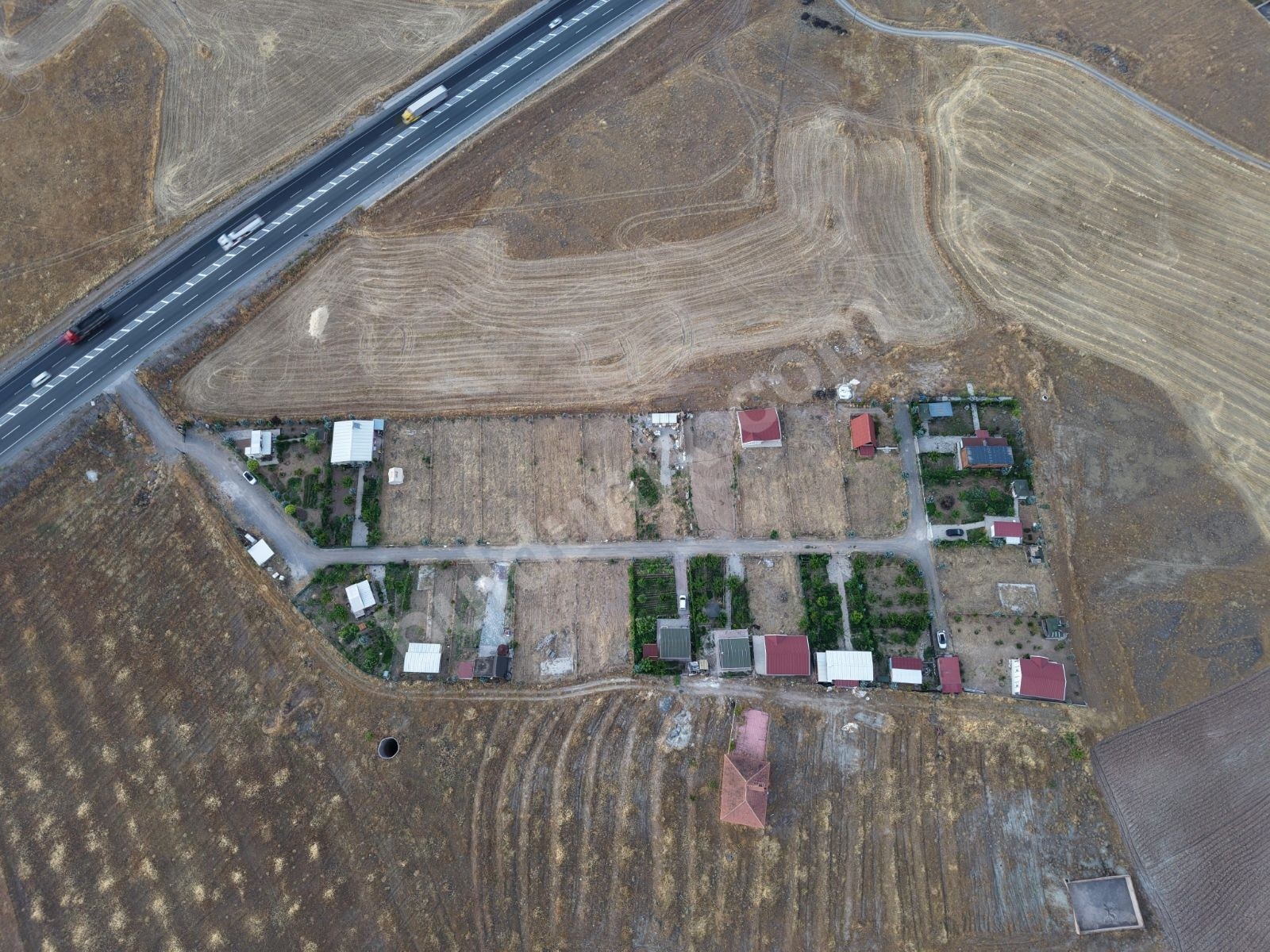 KALE YOLUNDA SATILIK DOĞAL YAŞAM ALANI!!! - Fotoğraf 3