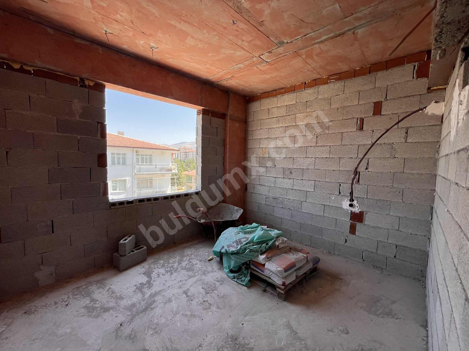 VADİ MALDİA'DAN KARAKAVAK'TA YERİNDE DÖNÜŞÜM 2+1 SATILIK DAİRE - Fotoğraf 5
