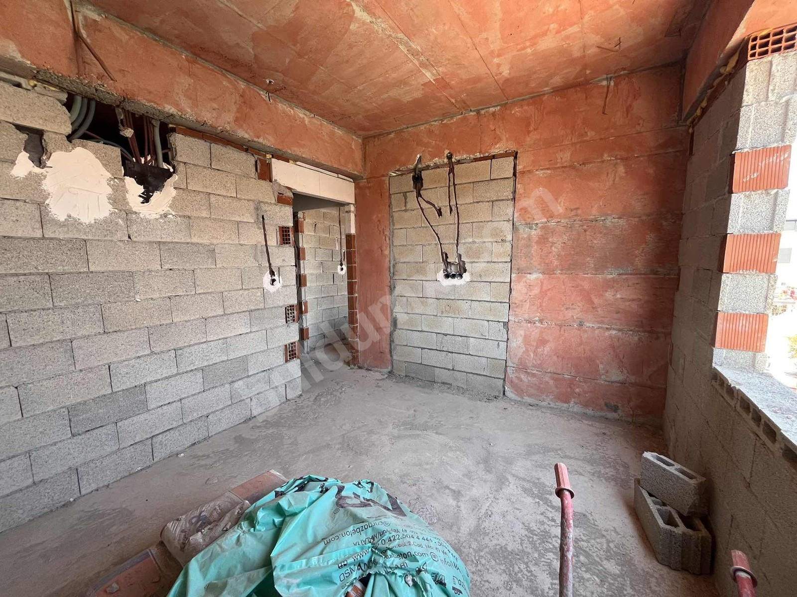 VADİ MALDİA'DAN KARAKAVAK'TA YERİNDE DÖNÜŞÜM 2+1 SATILIK DAİRE - Fotoğraf 6