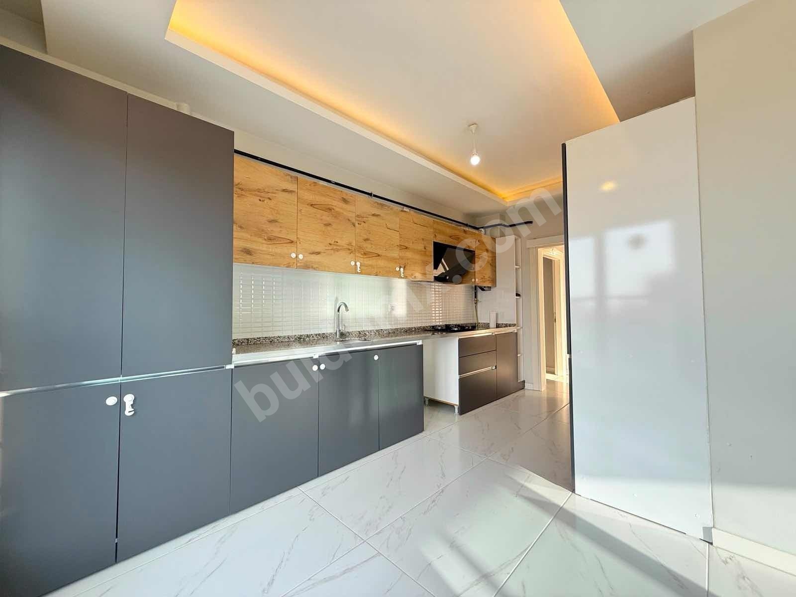 ENES IŞIK 'tan YAKINCA DA ULTRA LÜKS AZZ KATLI 3.5 + 1 - Fotoğraf 11
