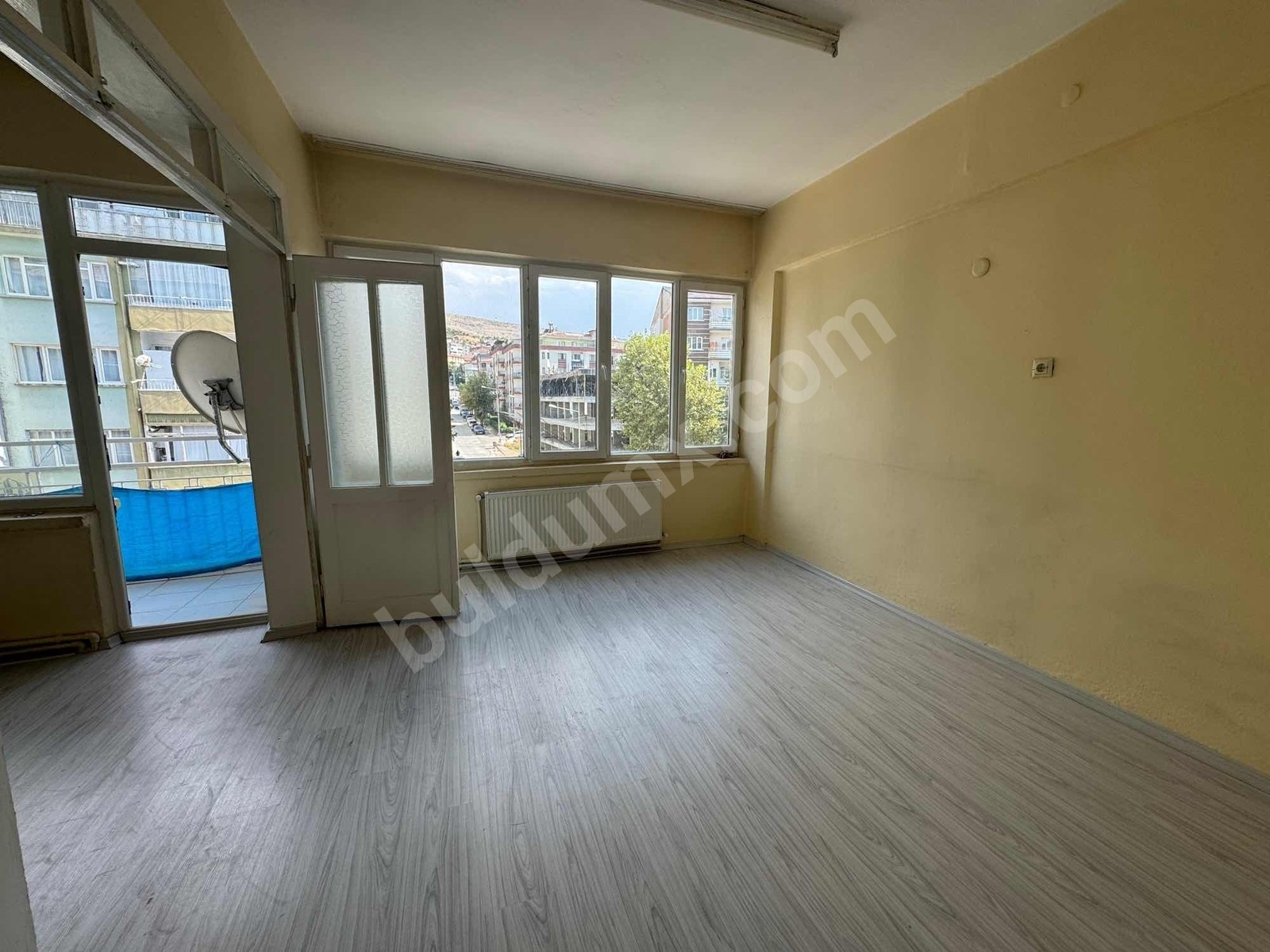 ÜÇGEN PARK KARŞISINDA 2+1 DOĞALGAZLI KİRALIK DAİRE - Fotoğraf 4