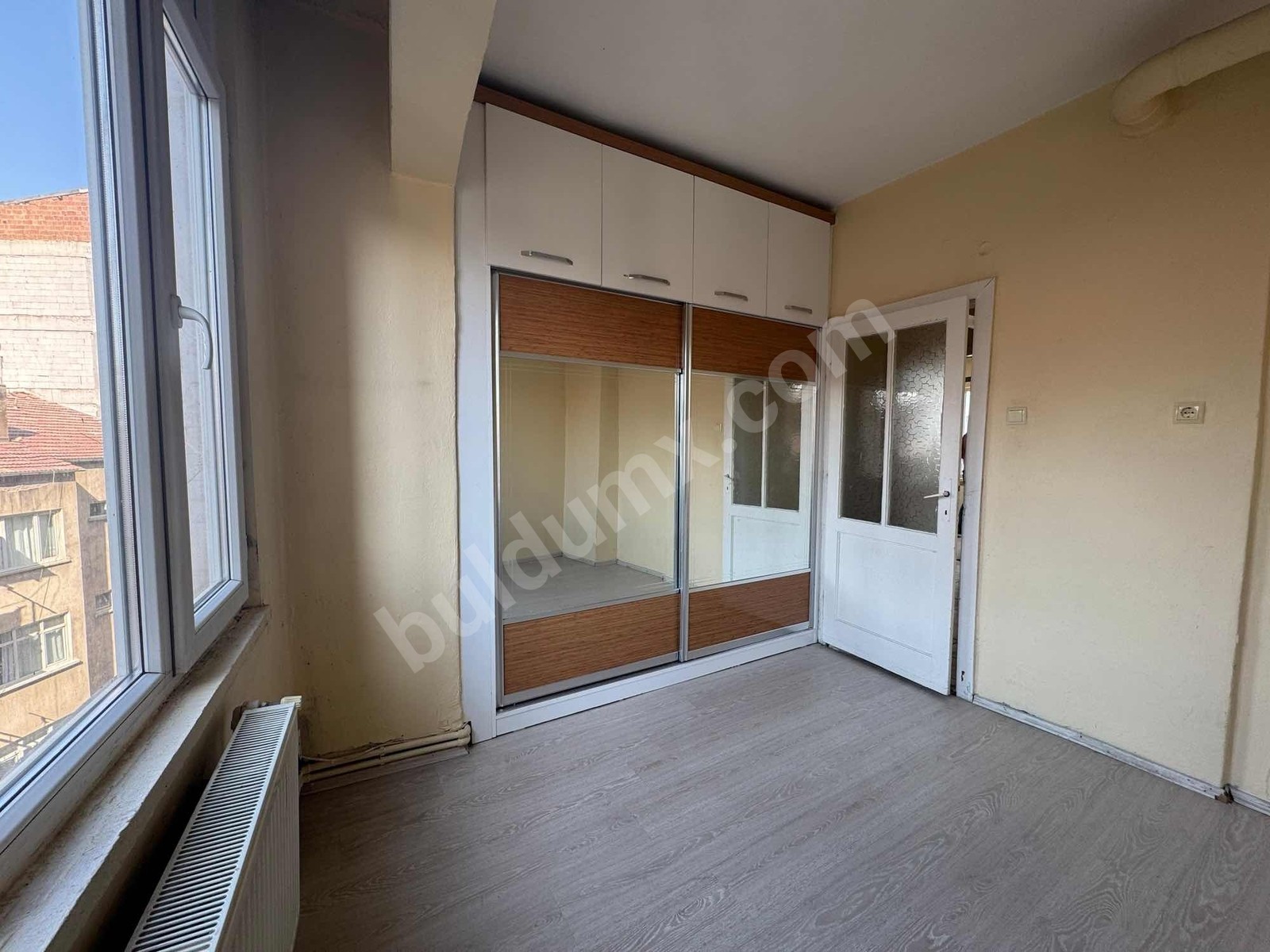ÜÇGEN PARK KARŞISINDA 2+1 DOĞALGAZLI KİRALIK DAİRE - Fotoğraf 6