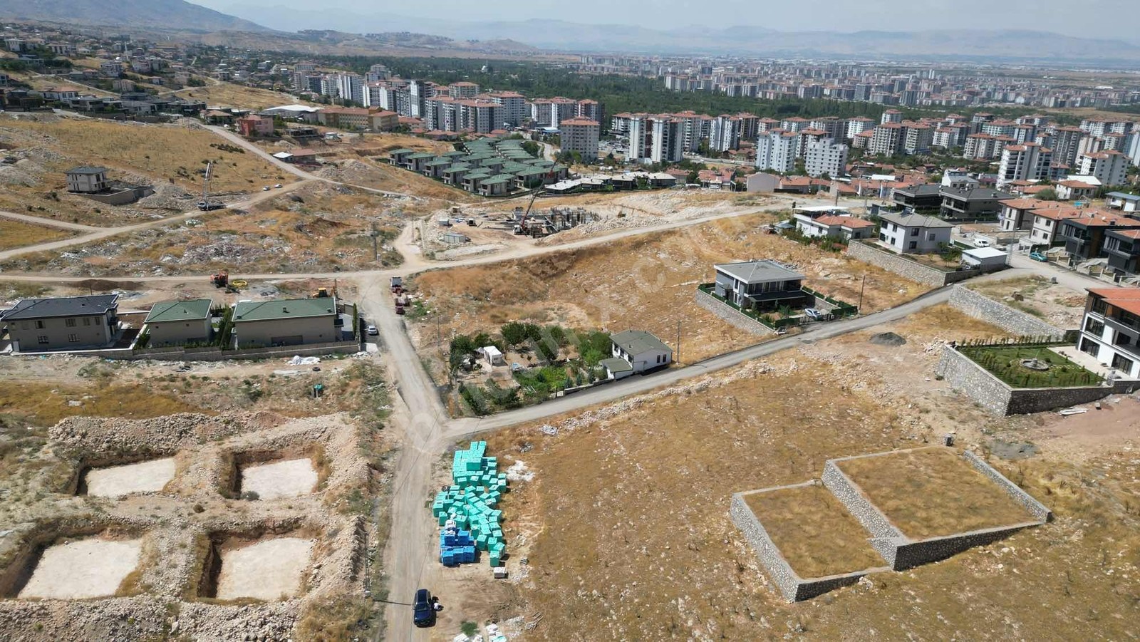 ENES IŞIK 'tan TECDE DE SATILIK VİLLA İMARLI ARSA - Fotoğraf 5