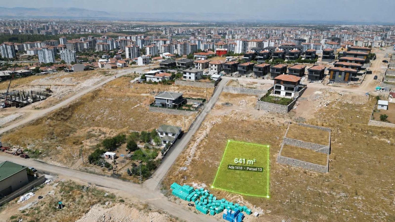 ENES IŞIK 'tan TECDE DE SATILIK VİLLA İMARLI ARSA - Fotoğraf 2
