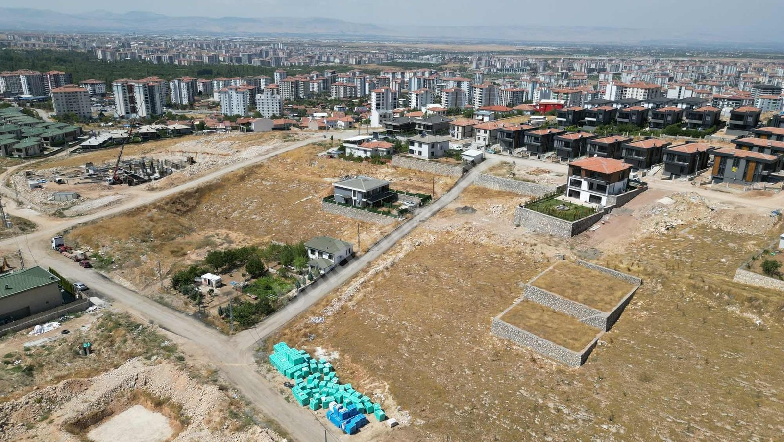ENES IŞIK 'tan TECDE DE SATILIK VİLLA İMARLI ARSA - Fotoğraf 11