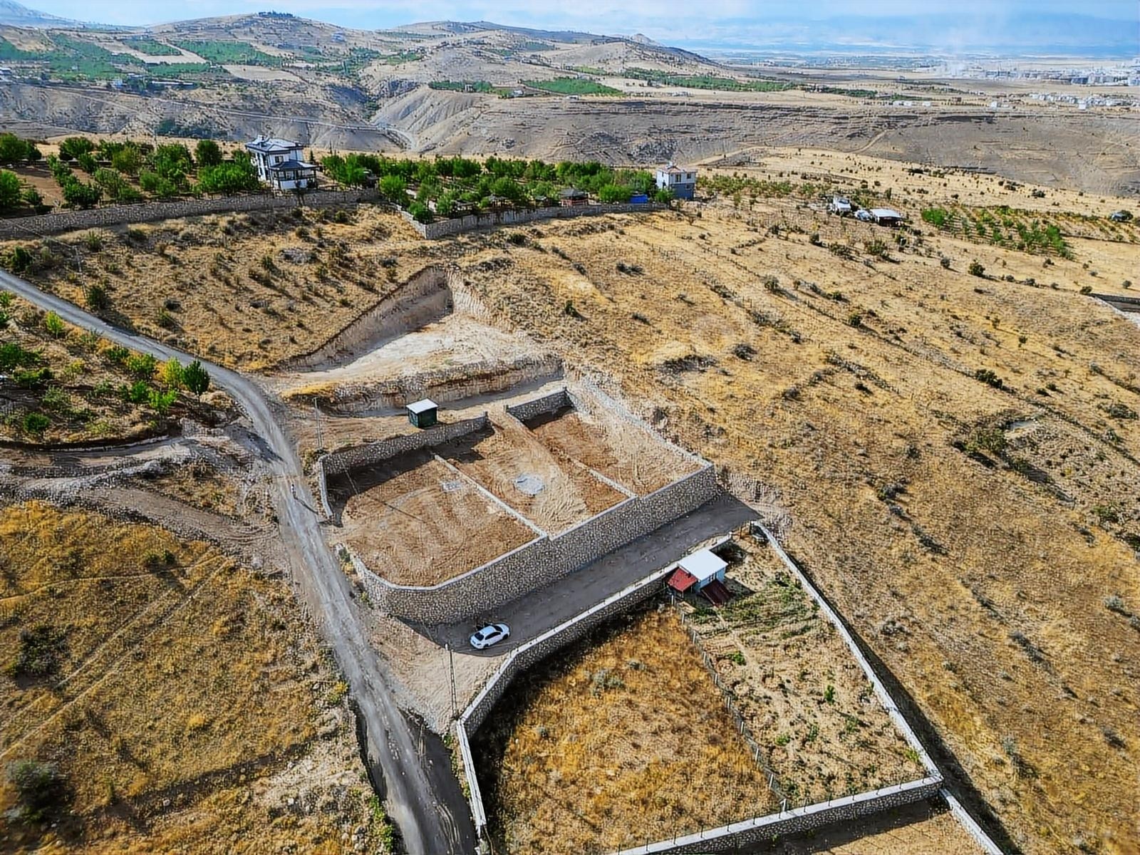 ENES IŞIK 'tan YEŞİLYURT UN EN GÜZEL YERİNDE İMARLI ARSALAR - Fotoğraf 8