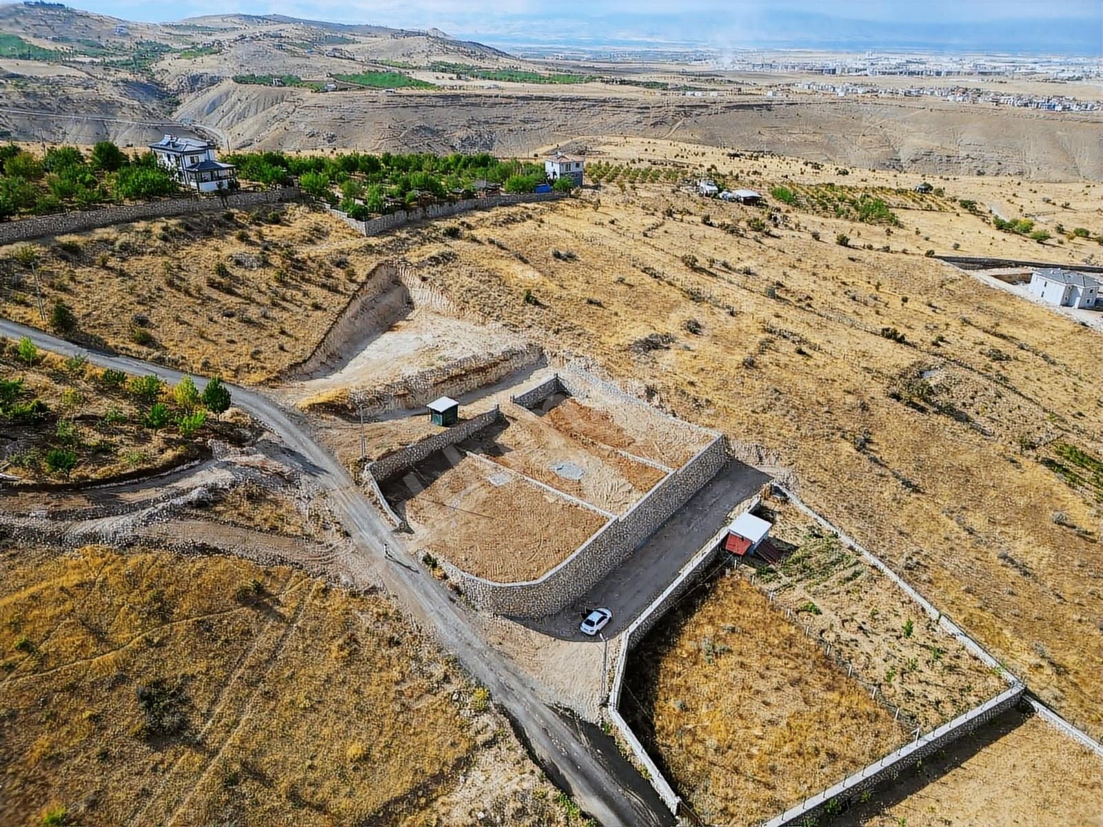 ENES IŞIK 'tan YEŞİLYURT UN EN GÜZEL YERİNDE İMARLI ARSALAR - Fotoğraf 9