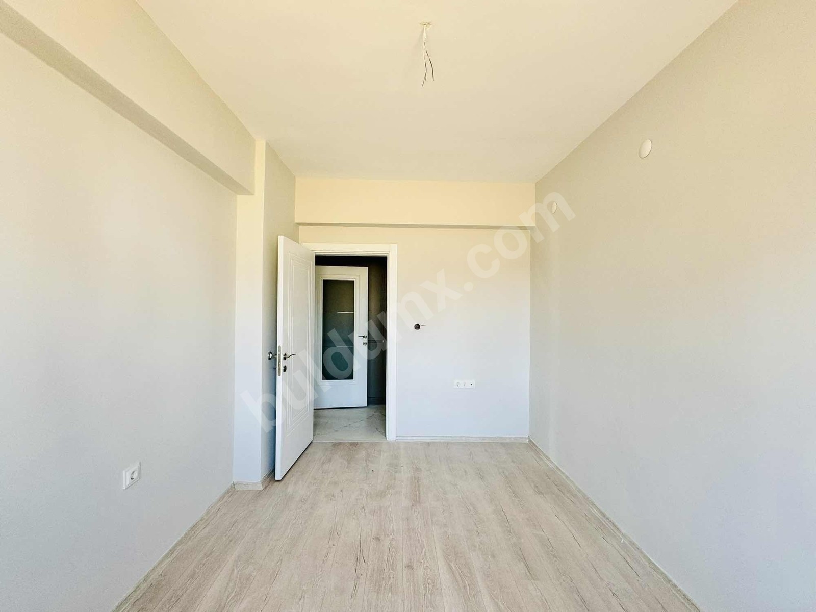 ENES IŞIK 'tan YAKINCA DA 3+1 DÜKKAN ÜSTÜ DELUXE DAİRE - Fotoğraf 6