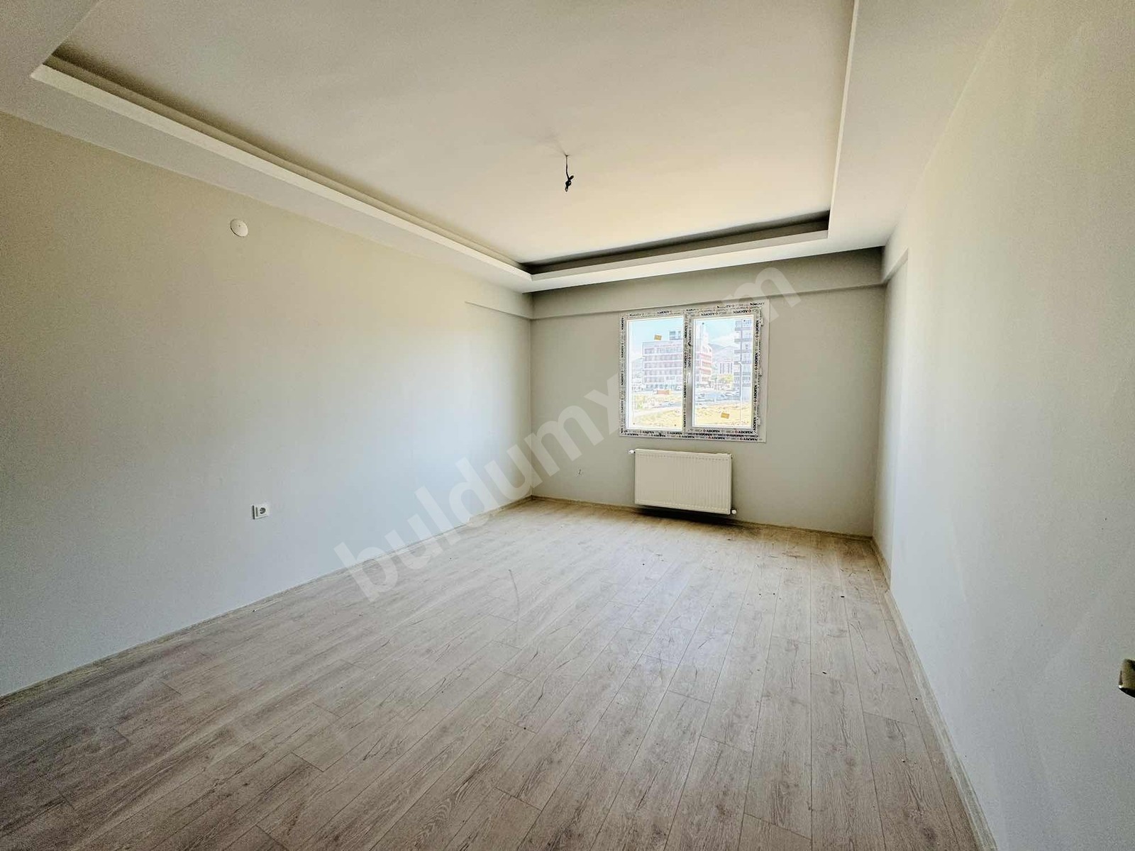 ENES IŞIK 'tan YAKINCA DA 3+1 DÜKKAN ÜSTÜ DELUXE DAİRE - Fotoğraf 2