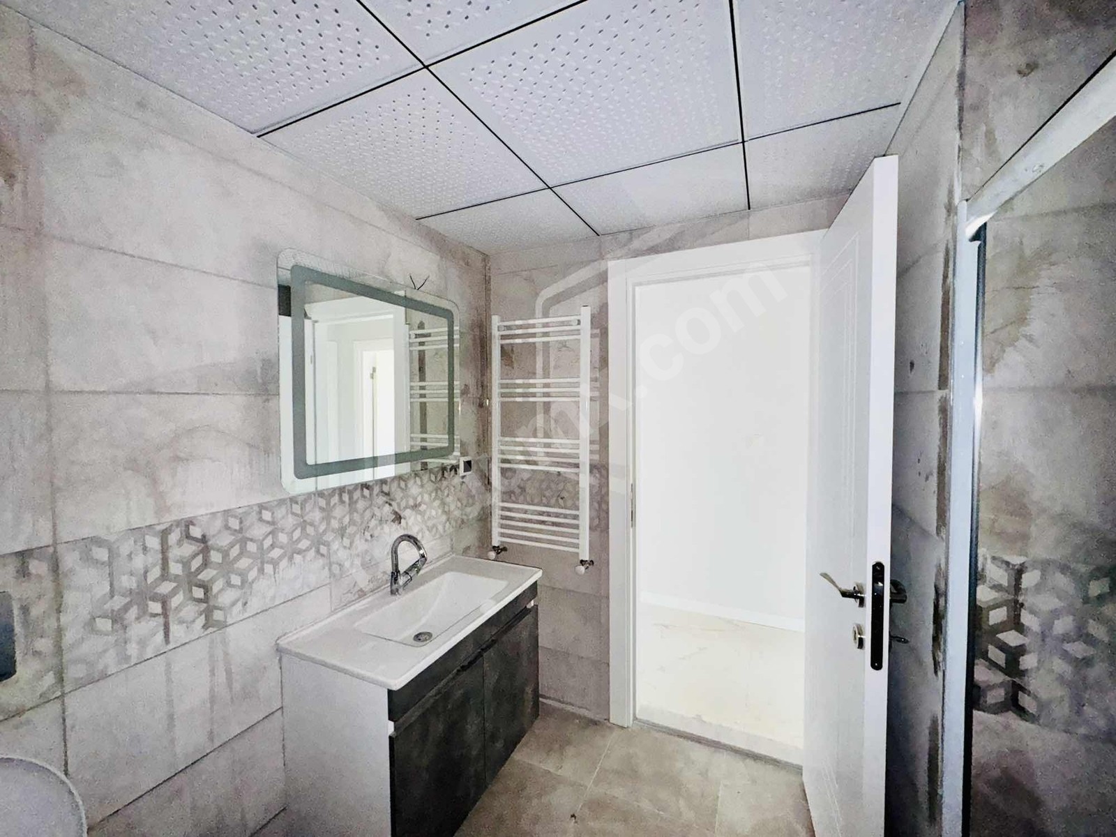 ENES IŞIK 'tan YAKINCA DA 3+1 DÜKKAN ÜSTÜ DELUXE DAİRE - Fotoğraf 10