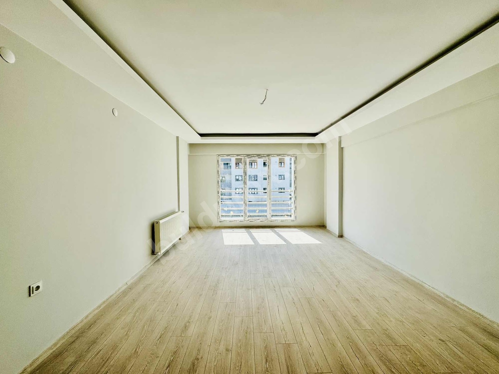 ENES IŞIK 'tan YAKINCA DA 3+1 DÜKKAN ÜSTÜ DELUXE DAİRE - Fotoğraf 4